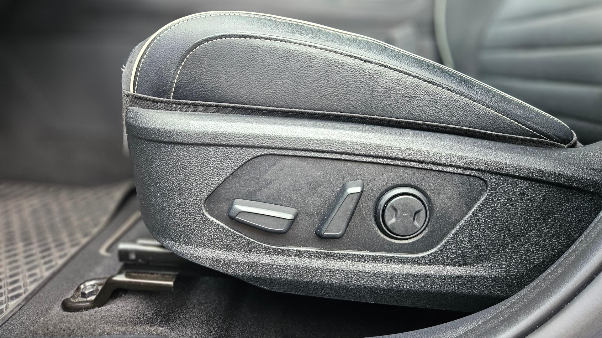 KIA Sportage 1.6 T-GDi Hybrid GT-Line-image-10