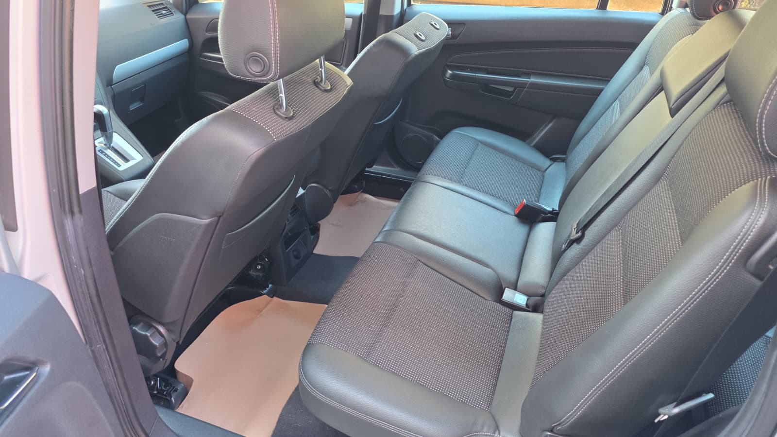 OPEL Zafira 2.2i 16V Enjoy-image-6