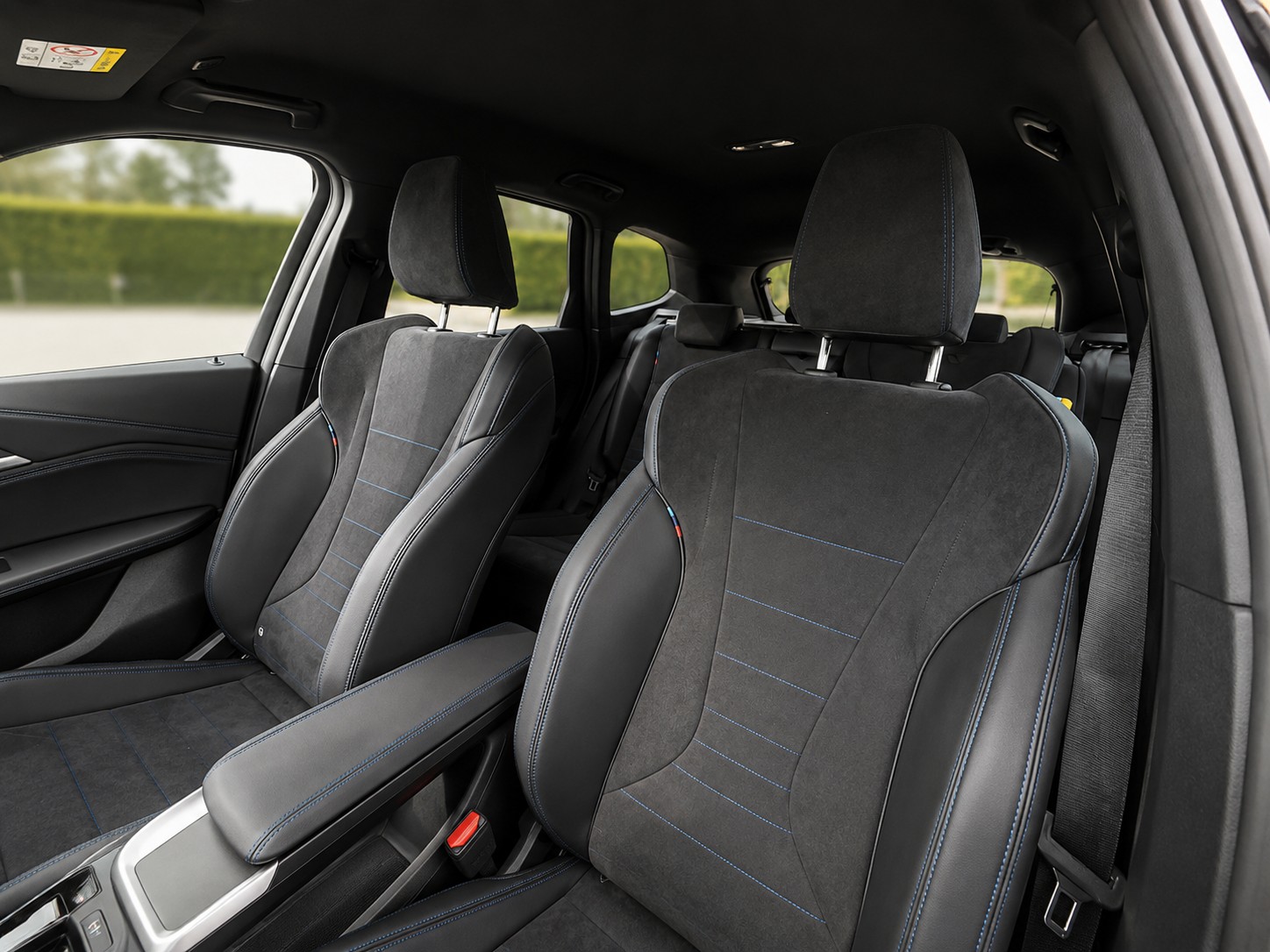 BMW 20 eDrive M Sport-image-12