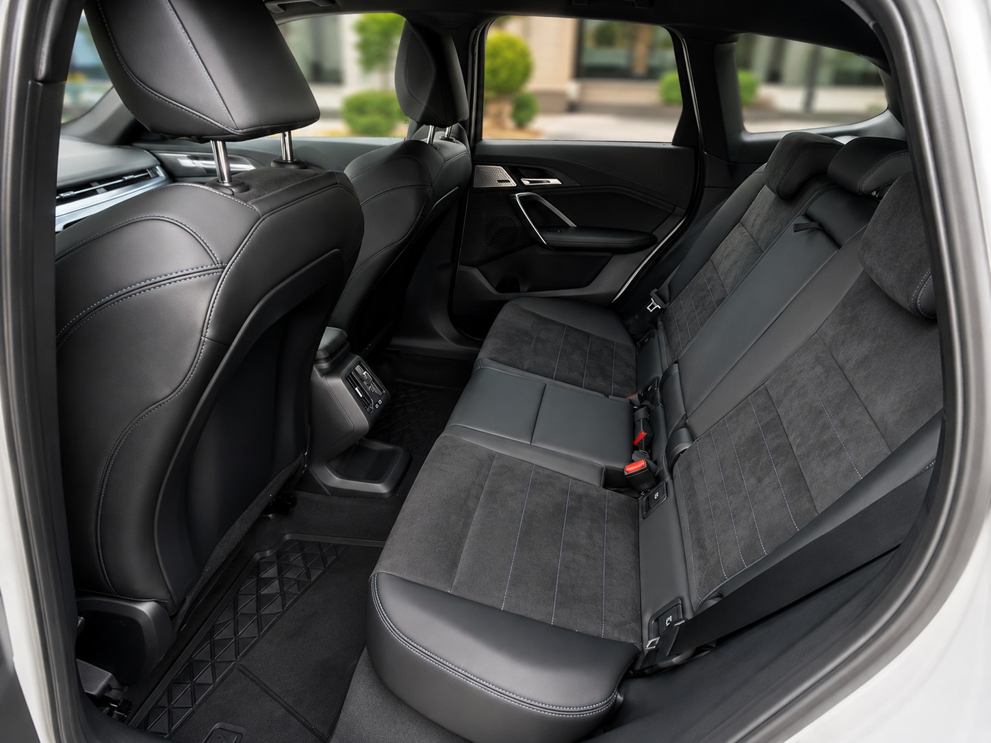 BMW 20 eDrive M Sport-image-14