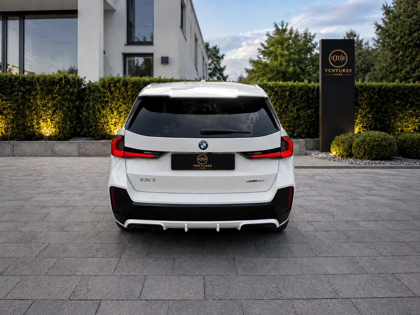 BMW 20 eDrive M Sport-image-6