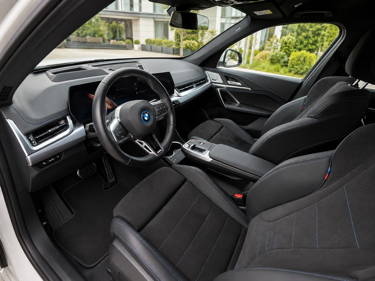 BMW 20 eDrive M Sport-image-11