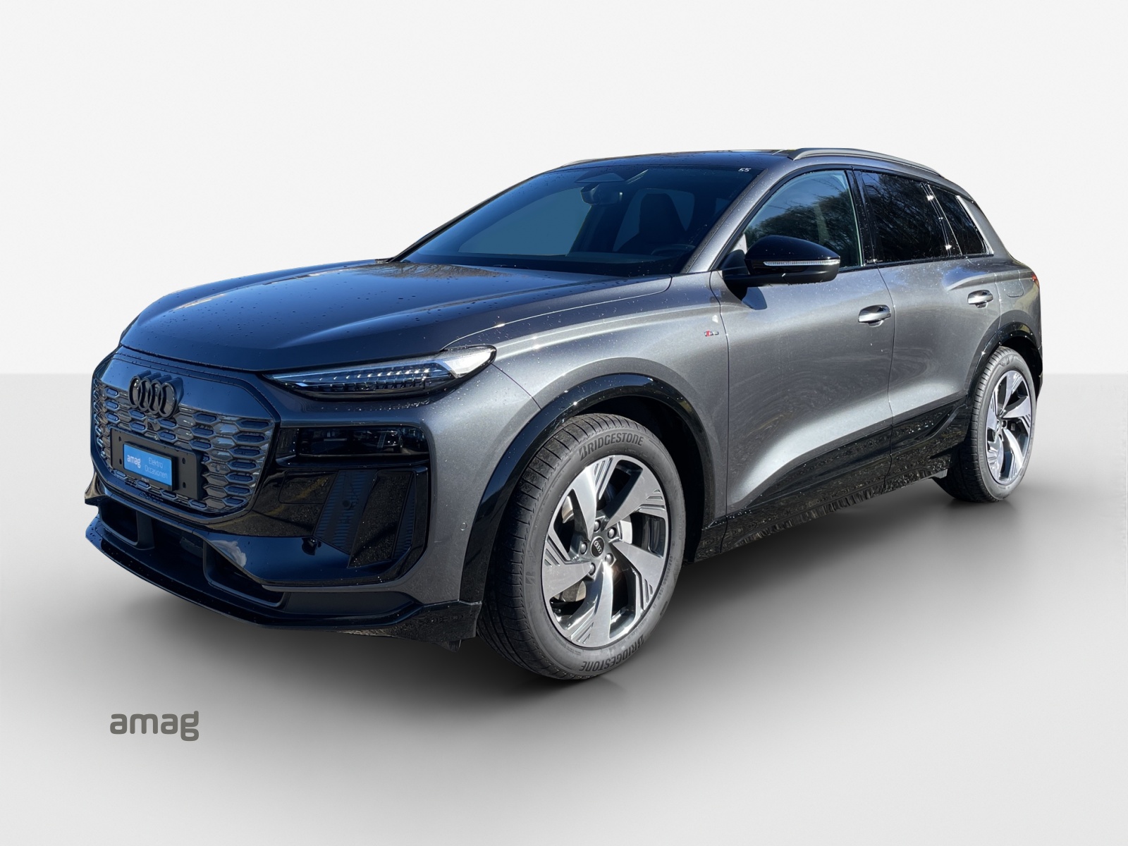 AUDI Q6 e-tron quattro