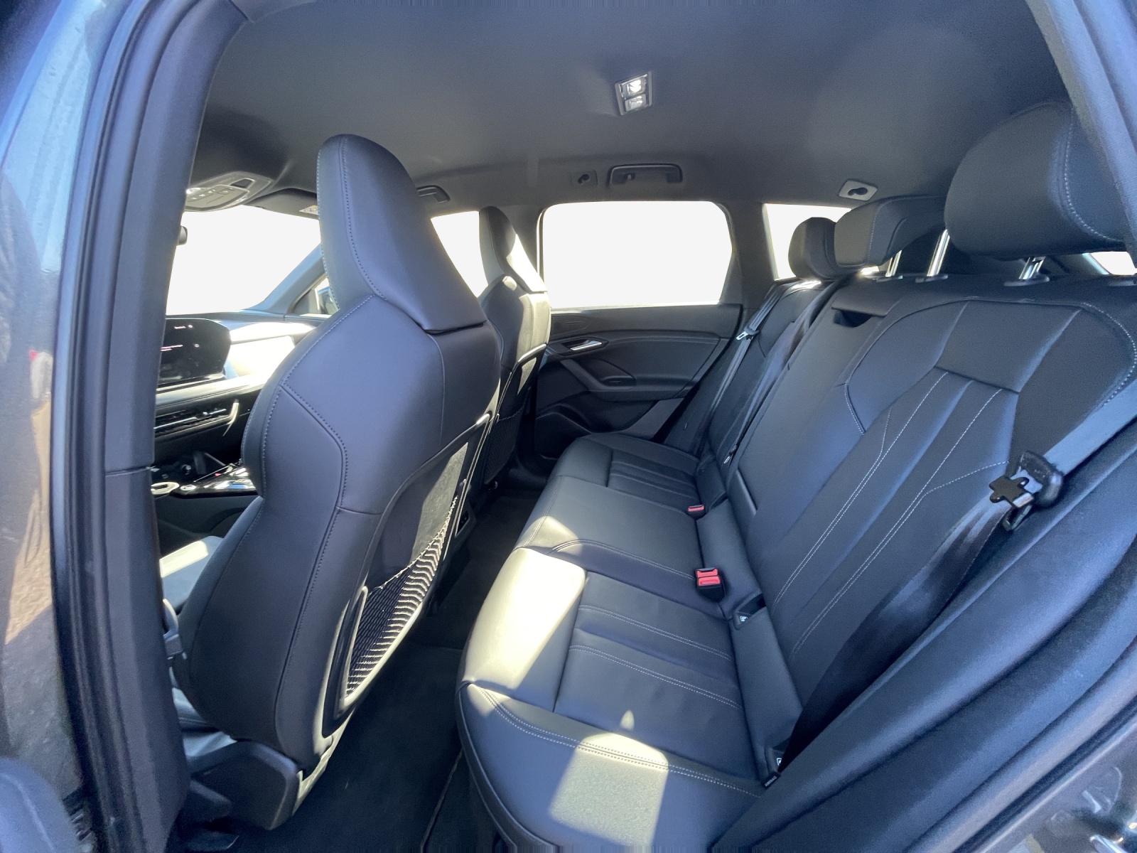AUDI Q6 e-tron quattro-image-11