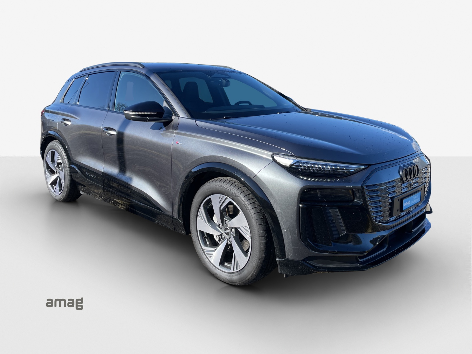 AUDI Q6 e-tron quattro-image-5