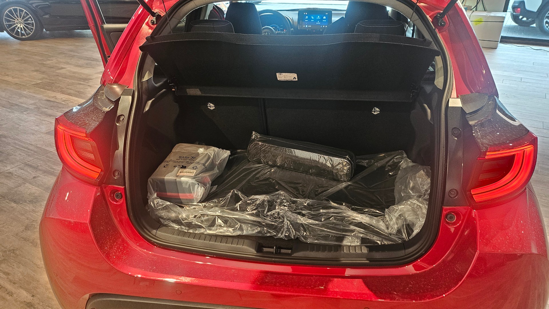 TOYOTA Yaris 1.5 Teamplayer e-CVTđ„đ„đ„-image-18