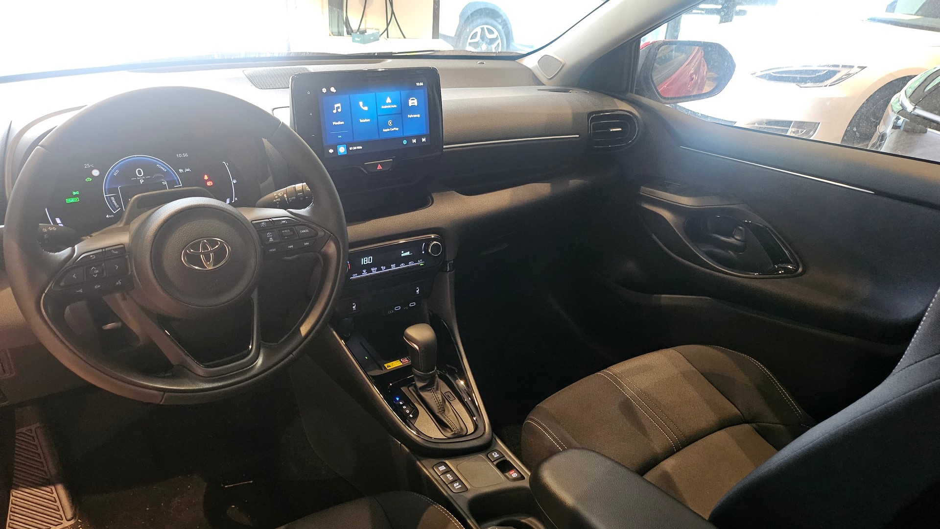TOYOTA Yaris 1.5 Teamplayer e-CVTđ„đ„đ„-image-21