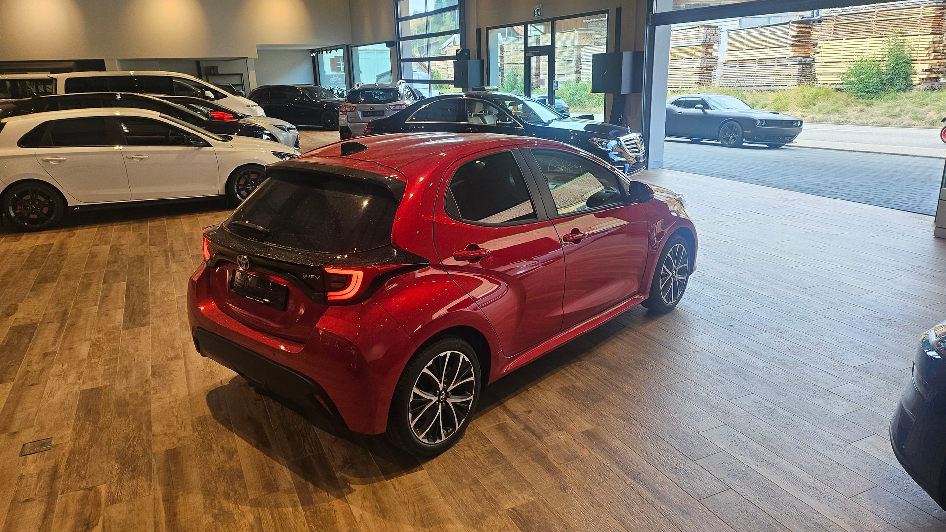 TOYOTA Yaris 1.5 Teamplayer e-CVTđ„đ„đ„-image-9
