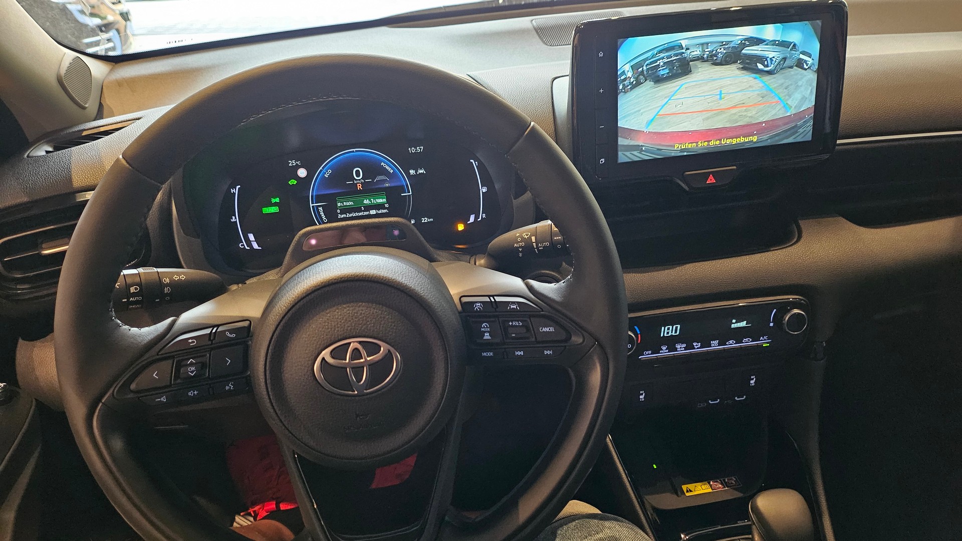 TOYOTA Yaris 1.5 Teamplayer e-CVTđ„đ„đ„-image-28