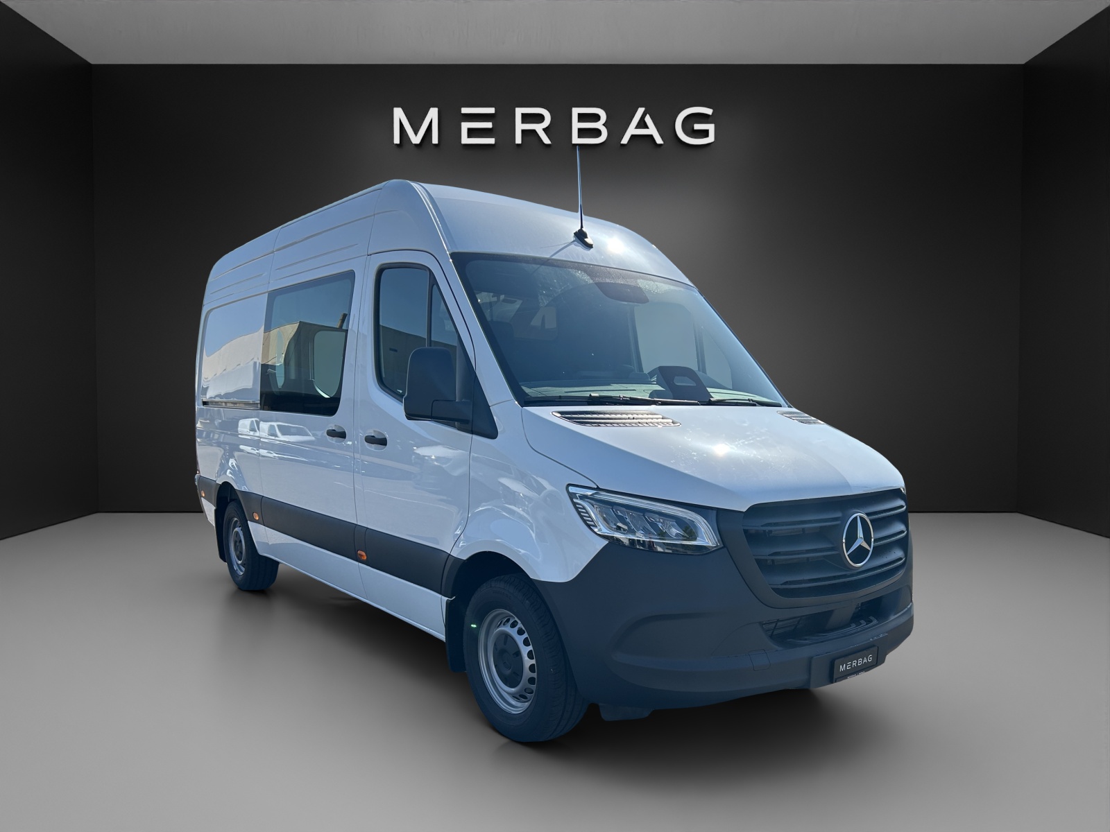 MERCEDES-BENZ Sprinter 317 CDI Standard 9G-TRONIC-image-0