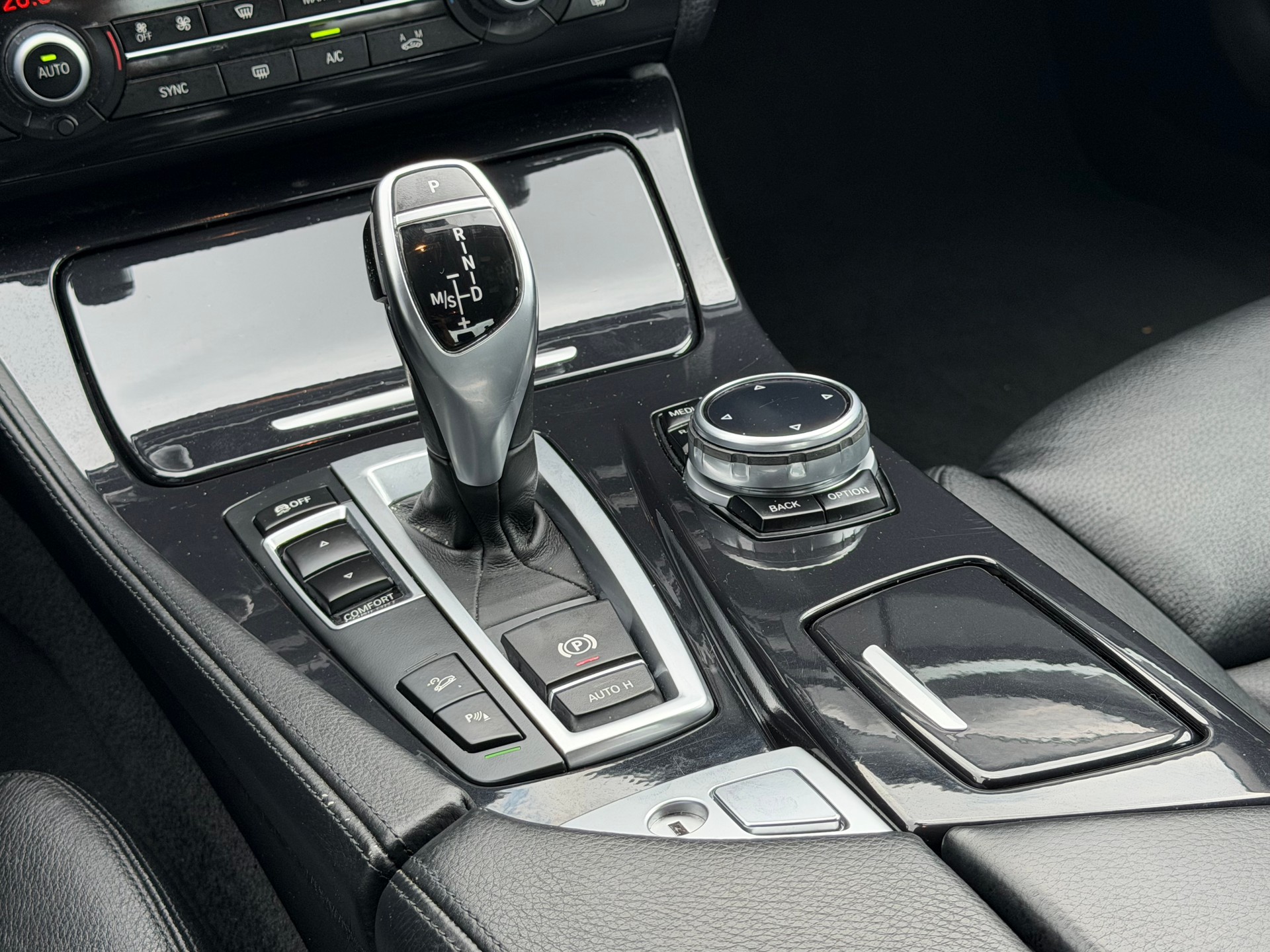 BMW 525d xDrive Steptronic-image-11