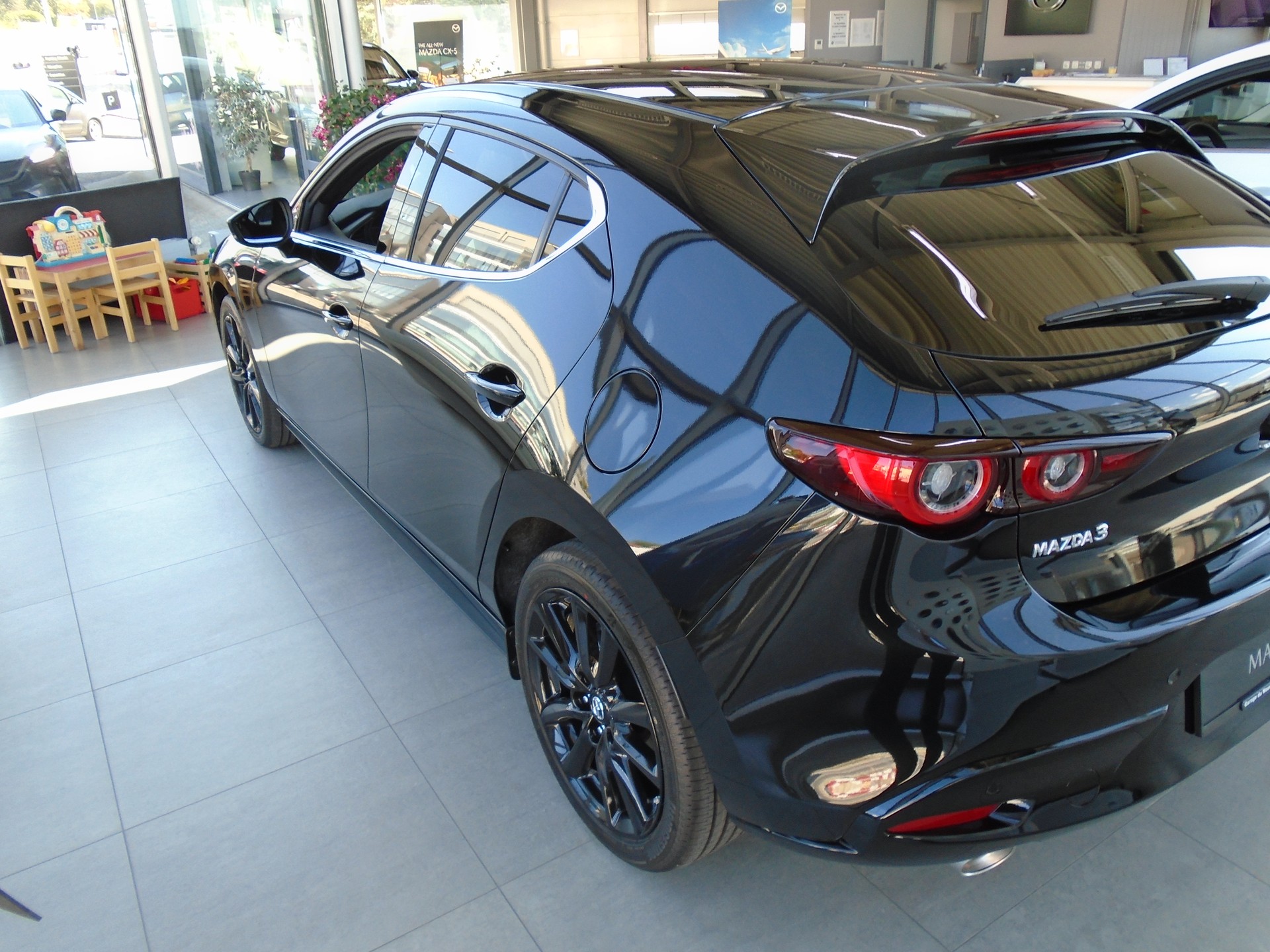 MAZDA 3 Hatchback SKYACTIV-X M Hybrid 186 Homura Automat-image-2