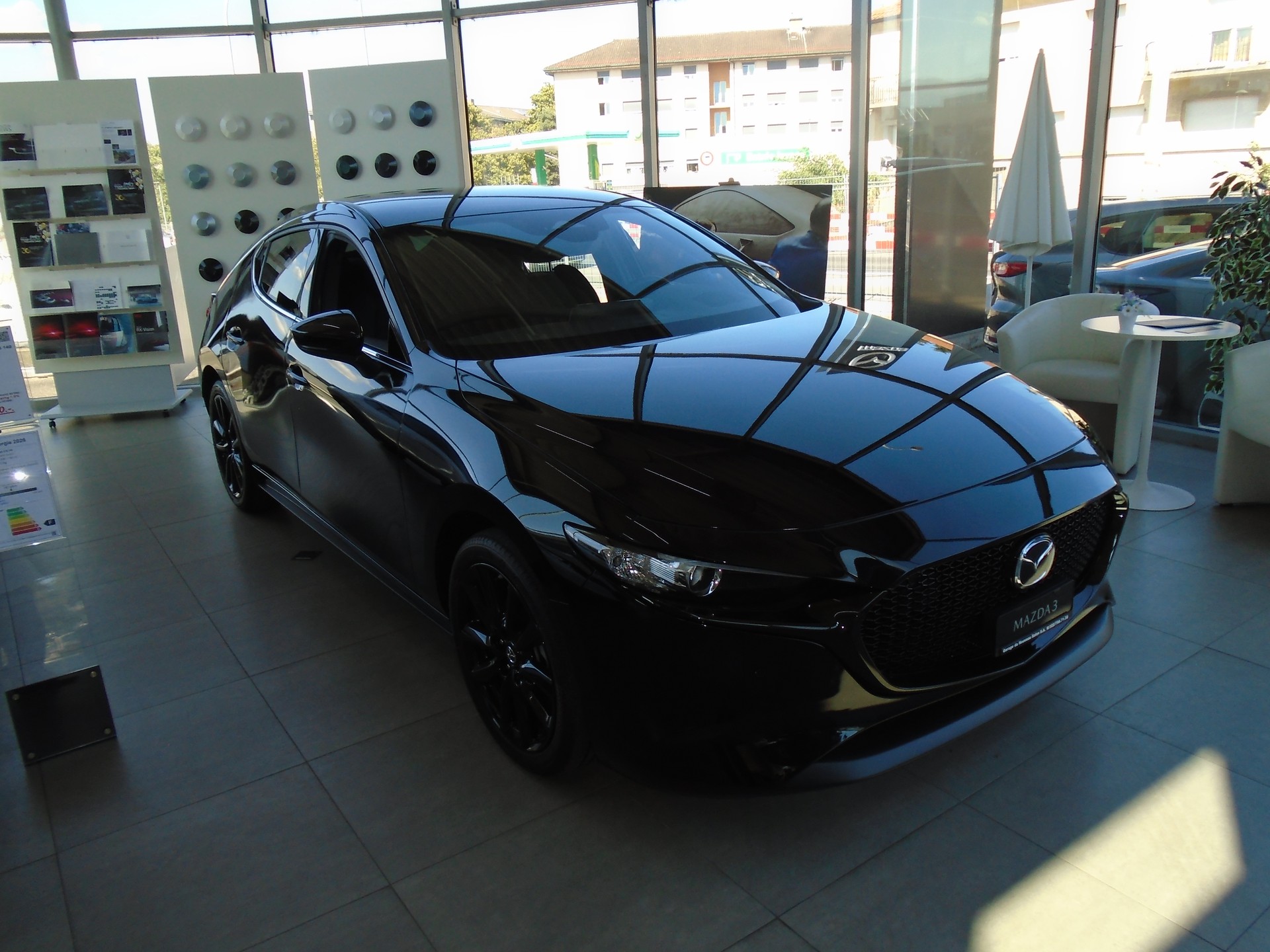 MAZDA 3 Hatchback SKYACTIV-X M Hybrid 186 Homura Automat-image-1
