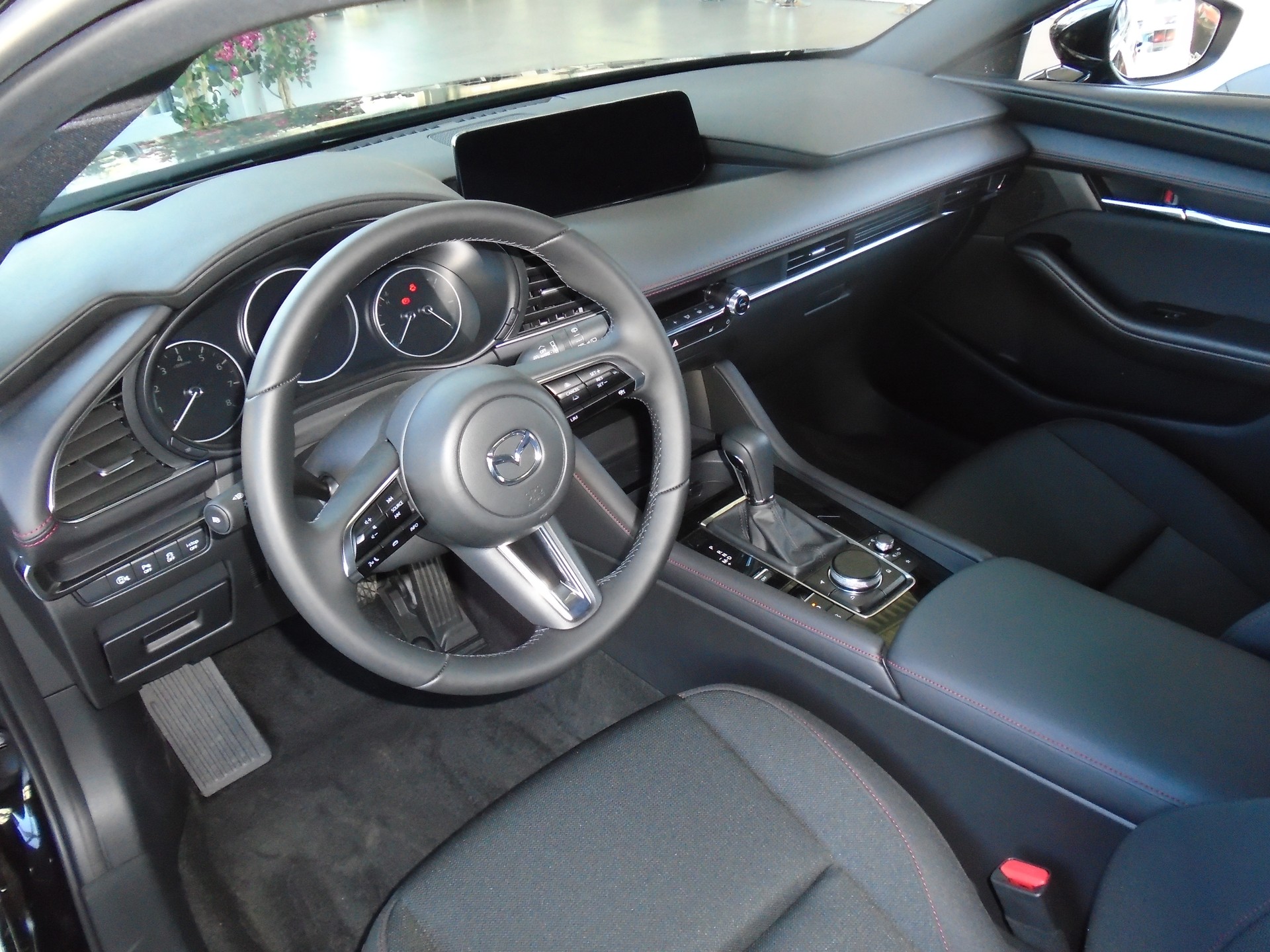 MAZDA 3 Hatchback SKYACTIV-X M Hybrid 186 Homura Automat-image-5