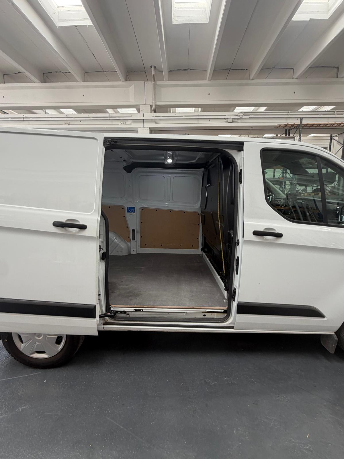 FORD 1.0 EcoBoost Trend PHEV-image-4