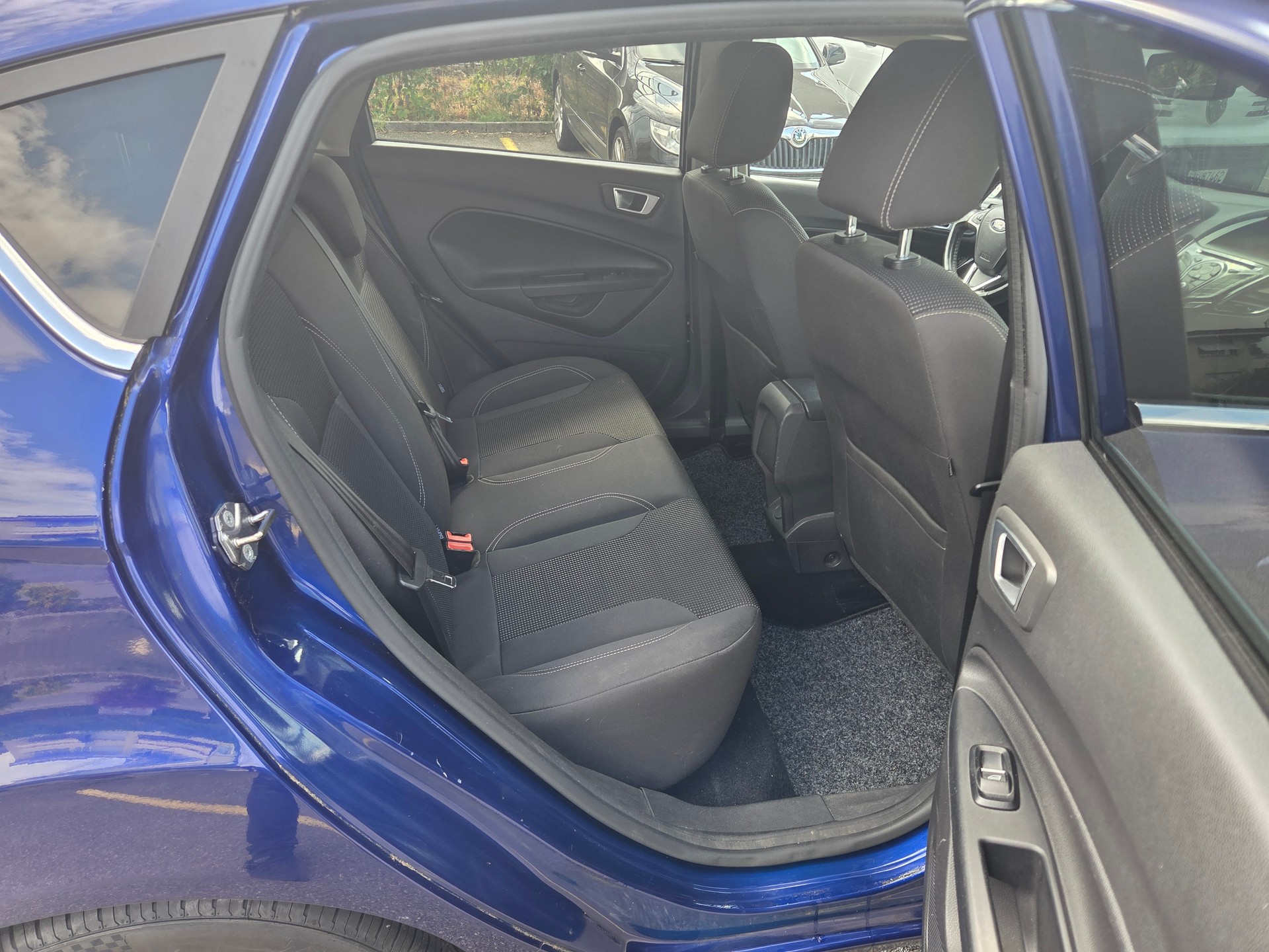 FORD Fiesta 1.0 SCTi Titanium-image-11