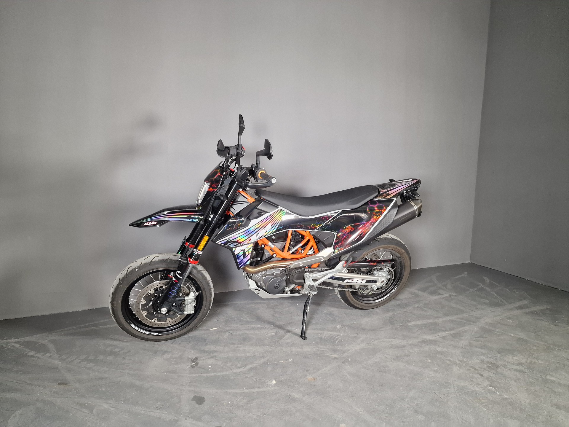 KTM 690 SMC R ABS (35 kW)-showroom-element-2