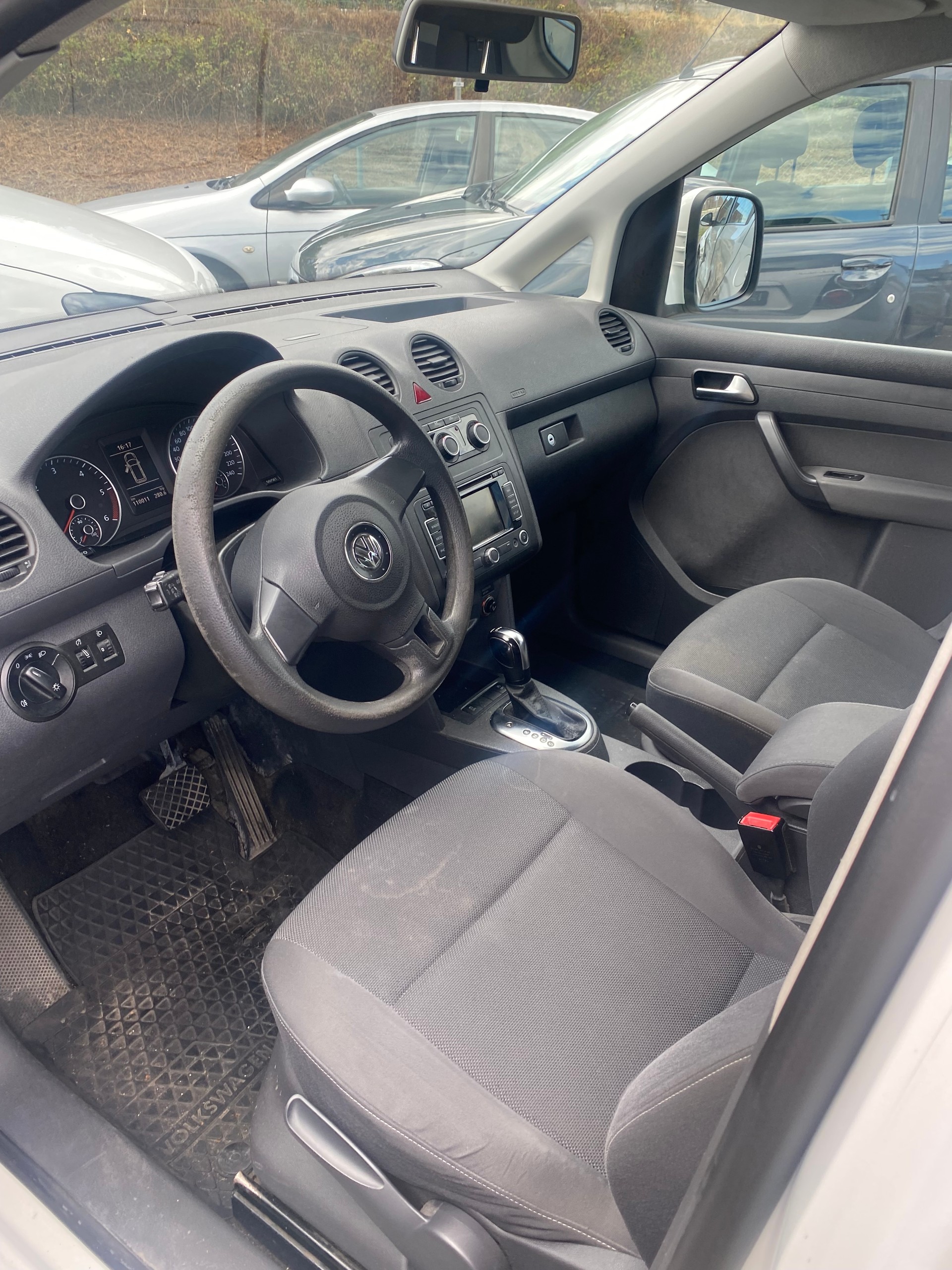 VW Caddy 1.6 TDI Blue Motion Technology Trendline DSG-image-6