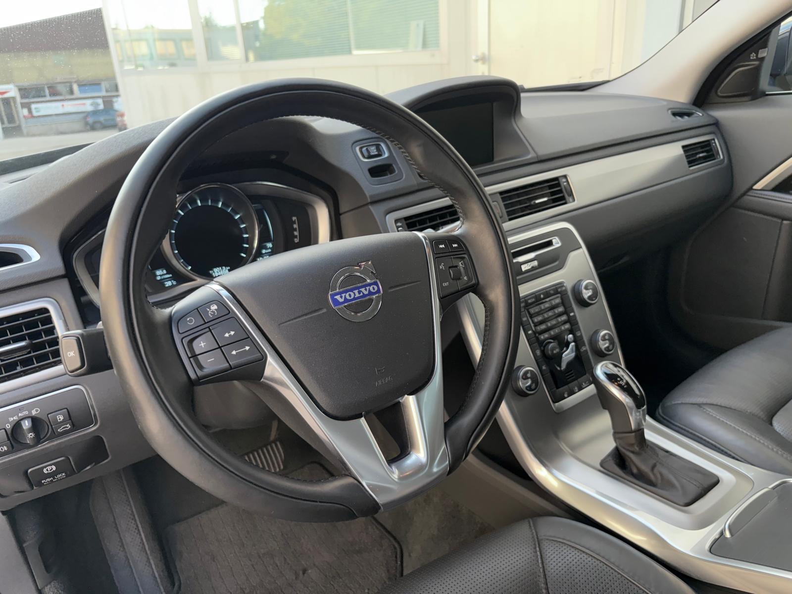VOLVO V70 T5 Summum Powershift-image-6