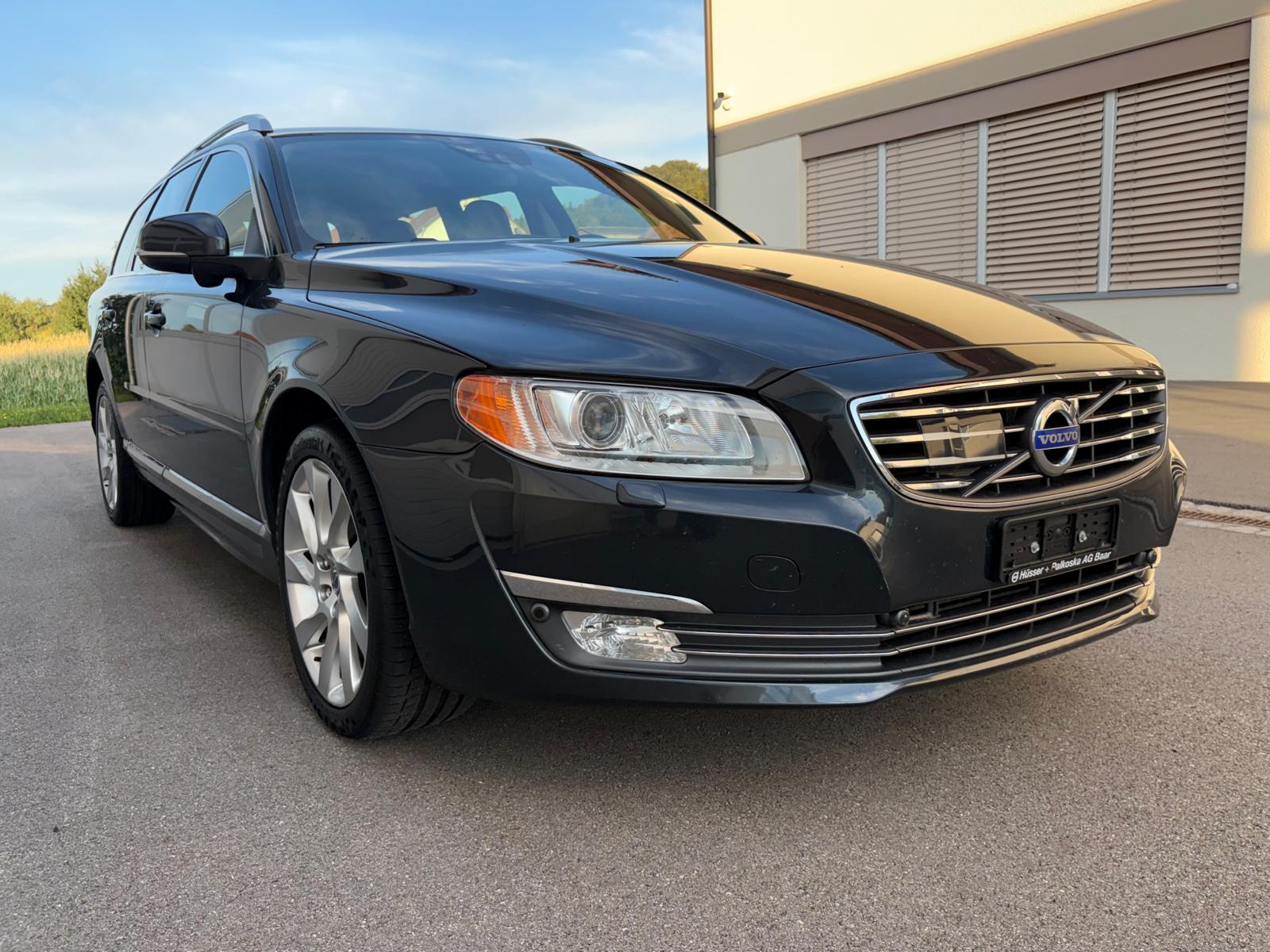 VOLVO V70 T5 Summum Powershift-image-0