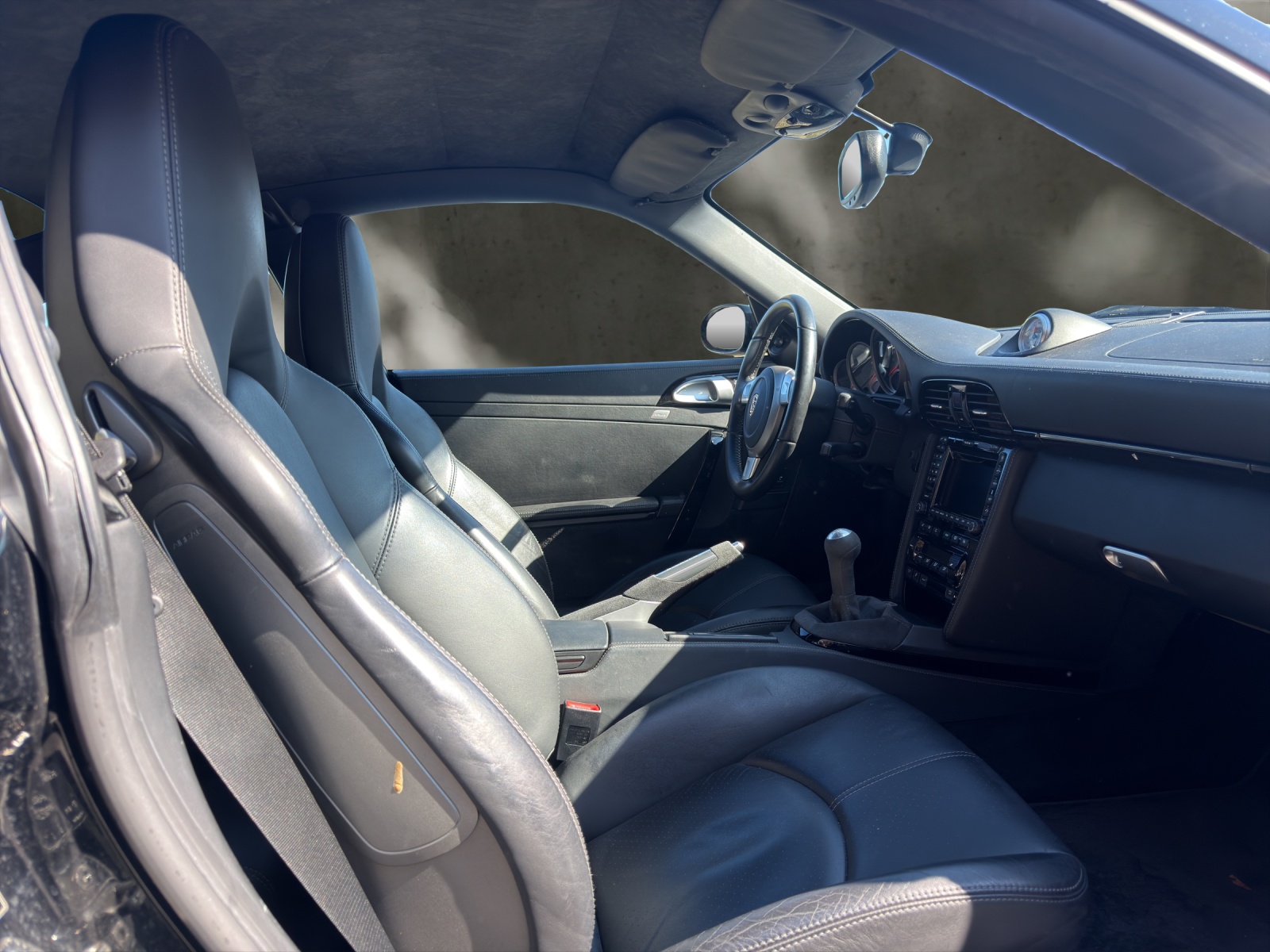PORSCHE 911 Turbo-image-14