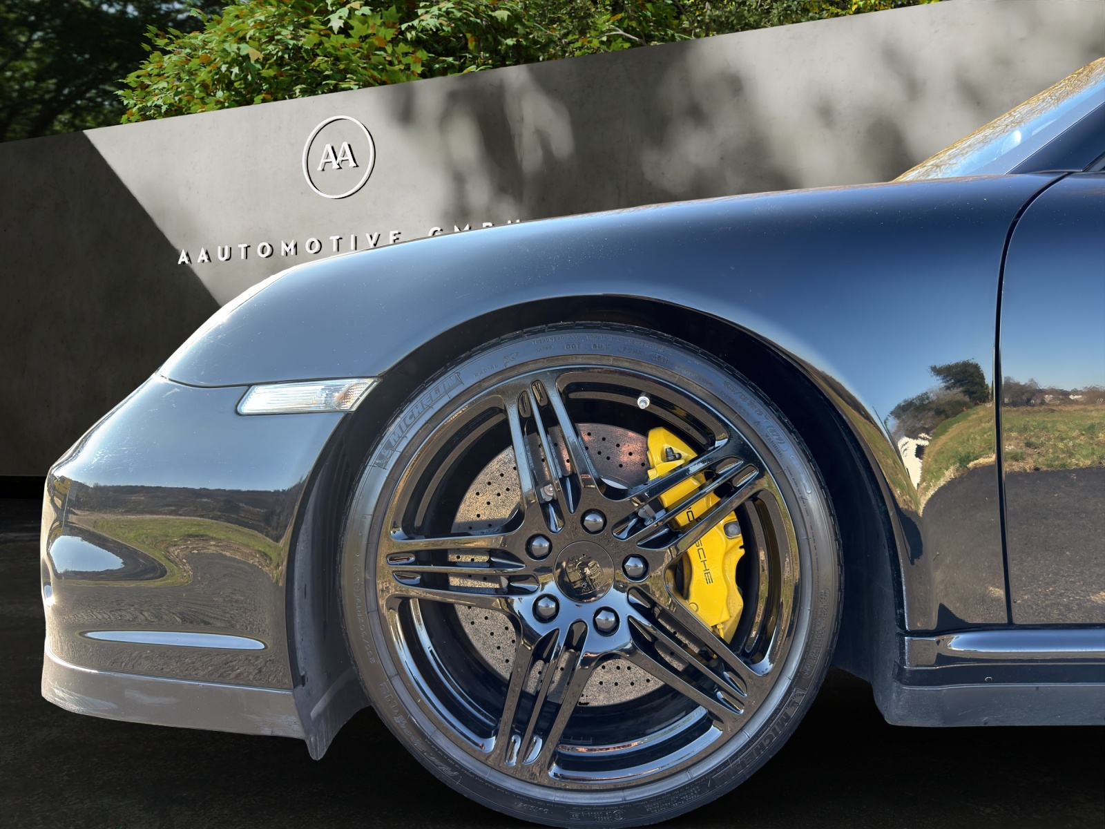 PORSCHE 911 Turbo-image-8