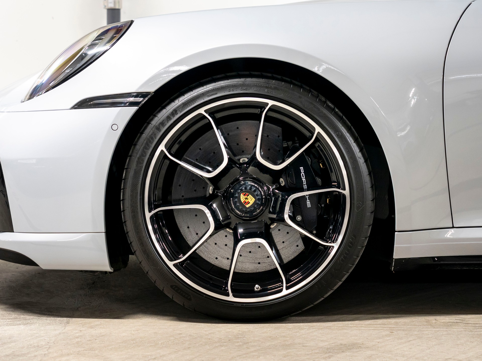 PORSCHE 911 Turbo S PDK-image-7