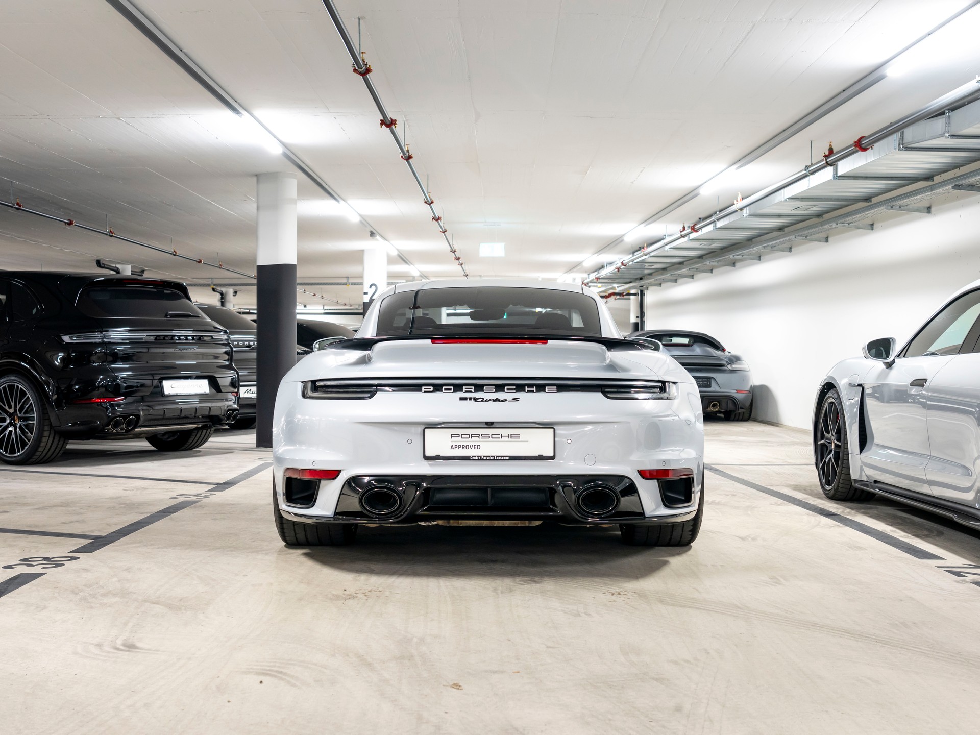 PORSCHE 911 Turbo S PDK-image-4