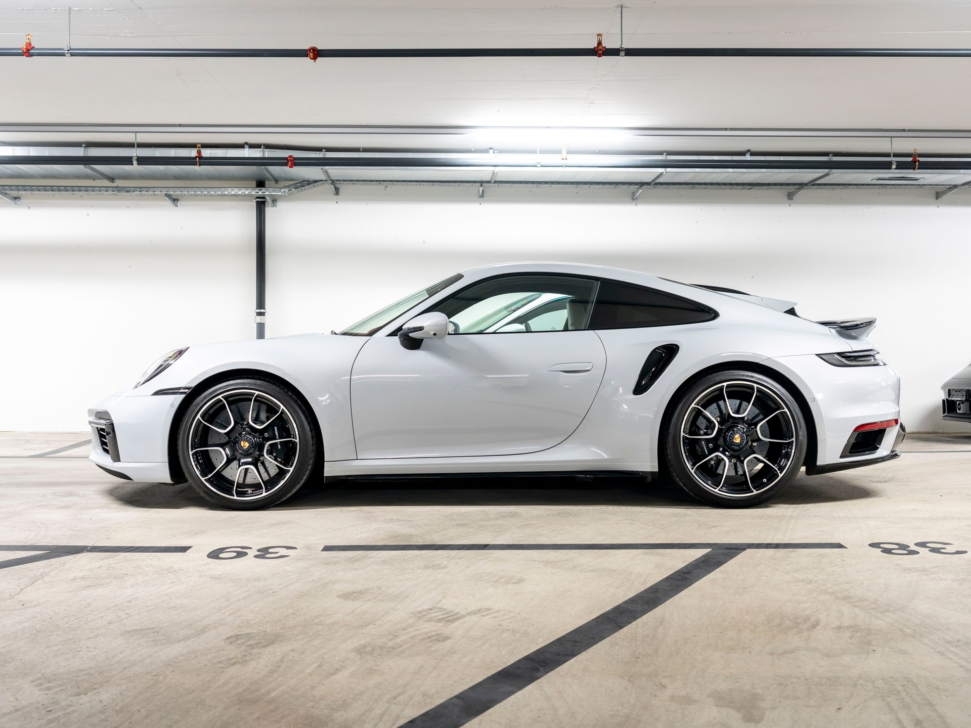 PORSCHE 911 Turbo S PDK-showroom-element-1