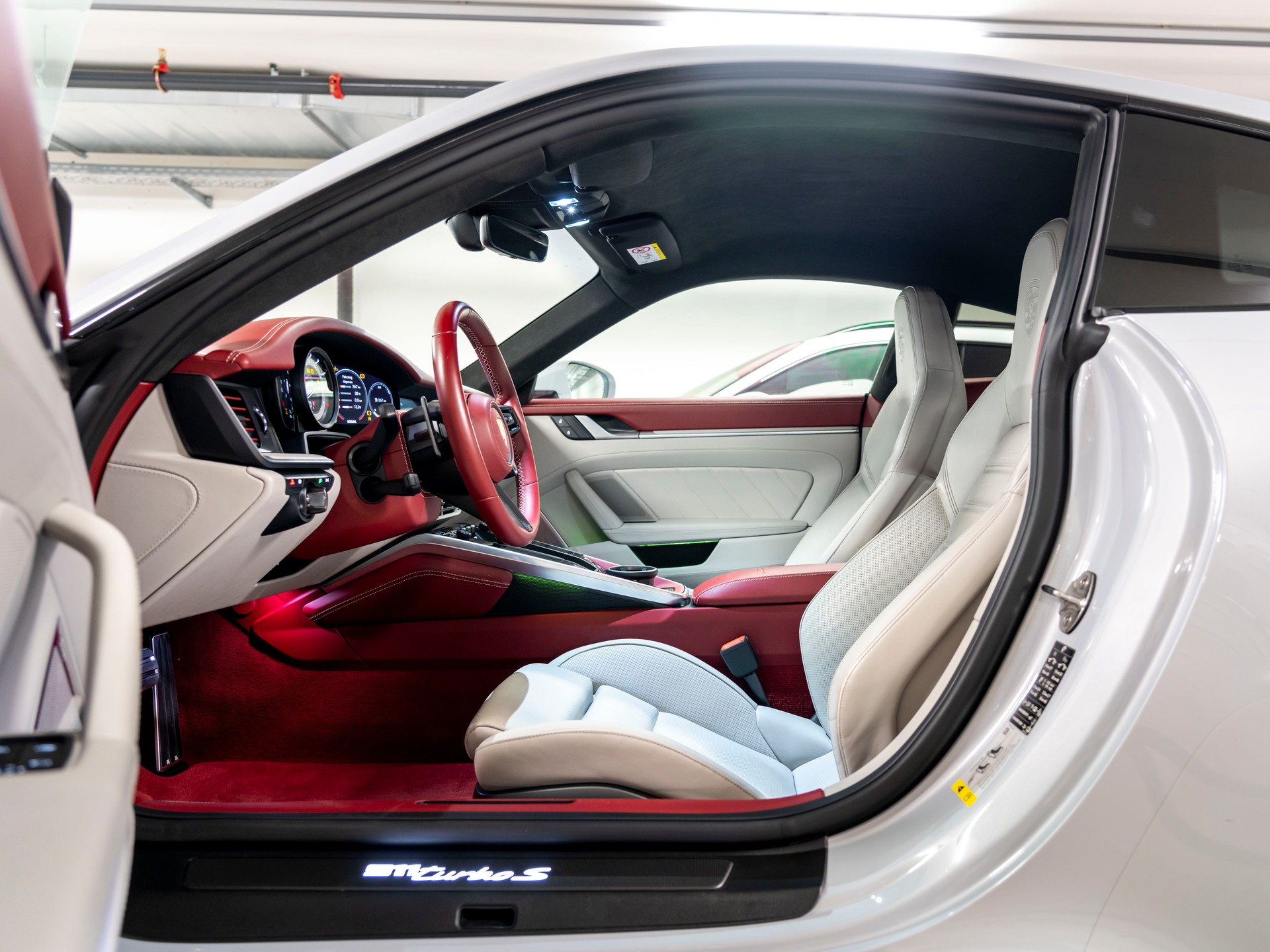 PORSCHE 911 Turbo S PDK-image-18
