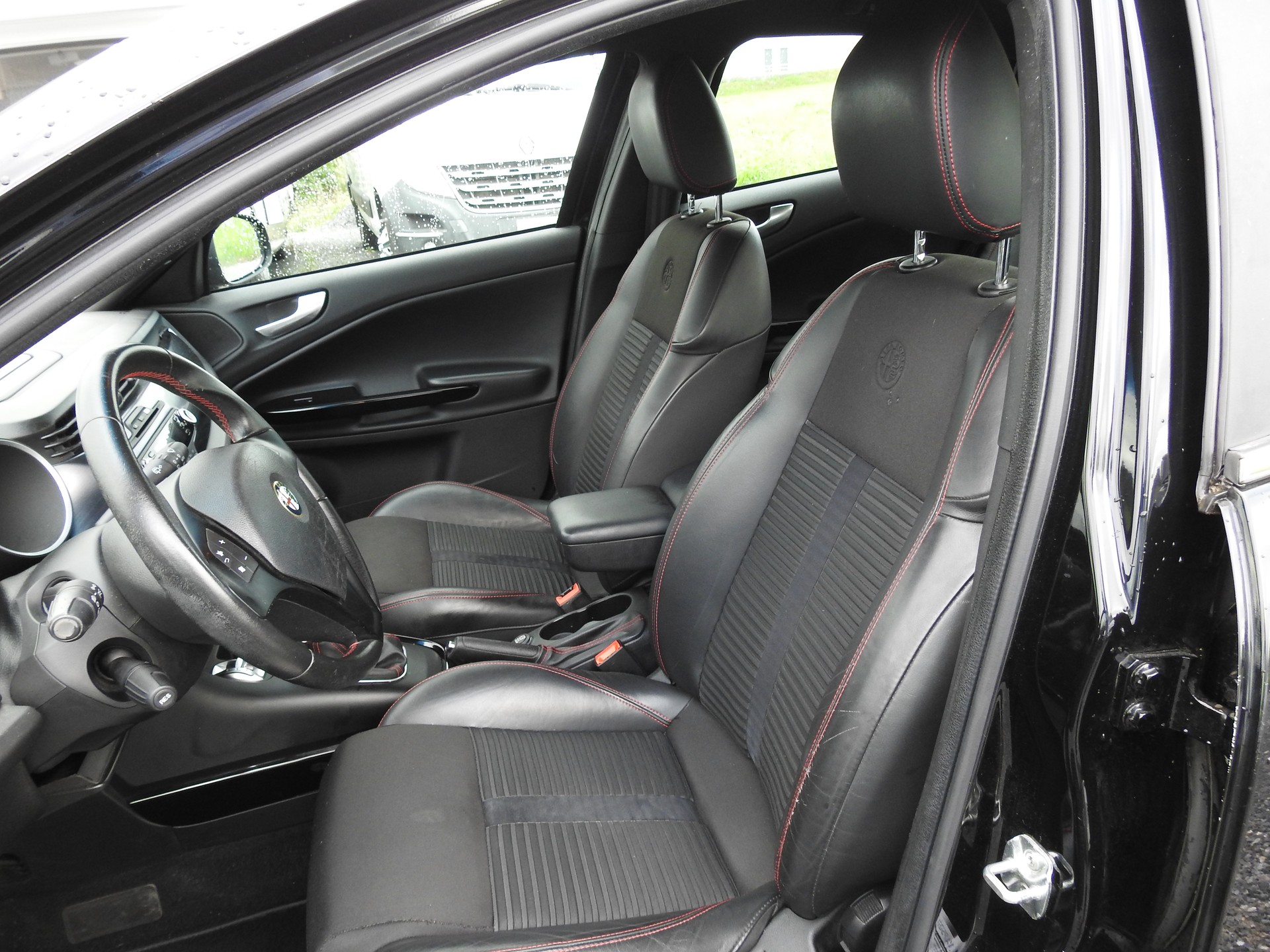 ALFA ROMEO Giulietta 1.4 T Distinctive-image-12