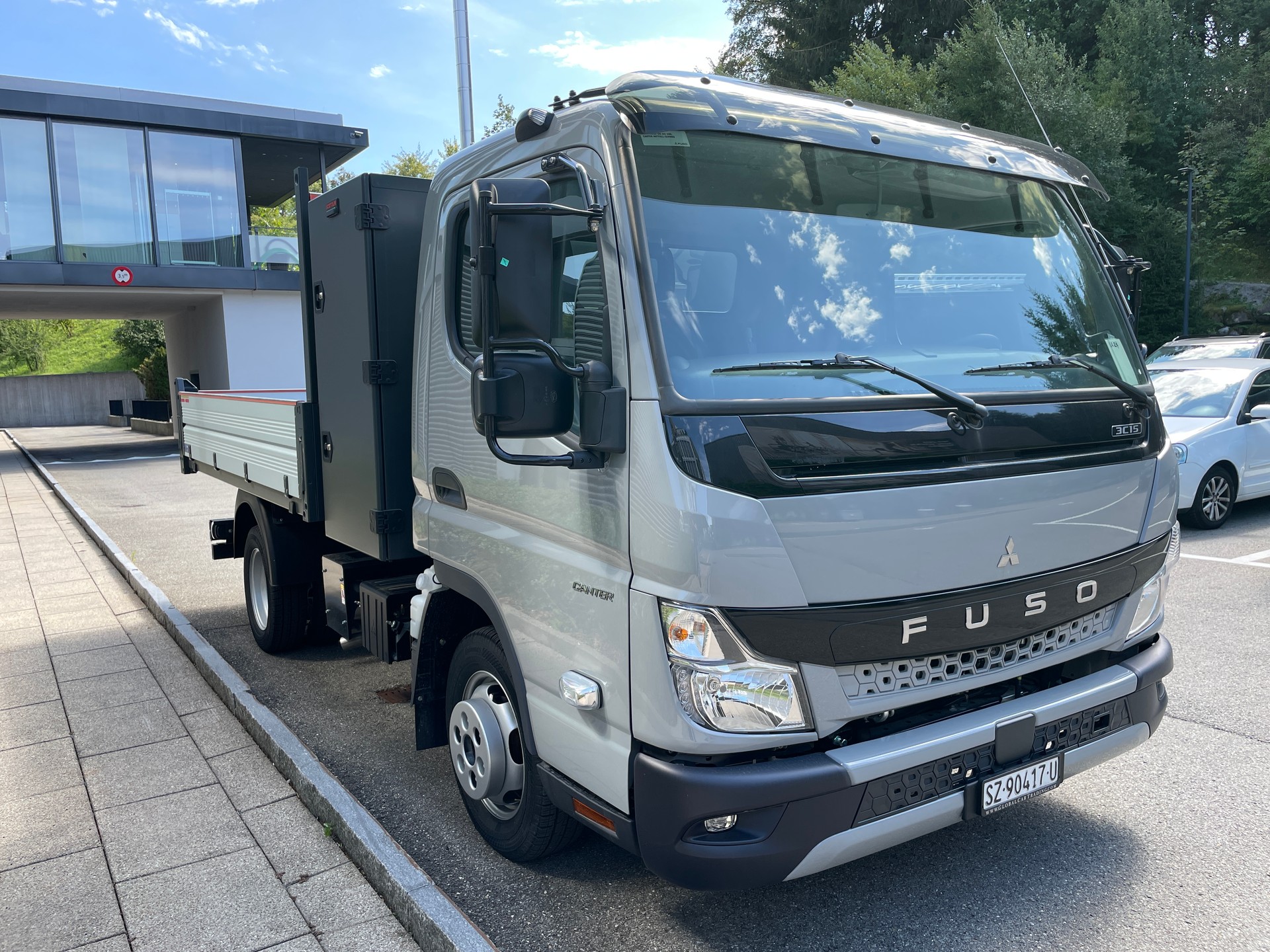 MITSUBISHI 3C15 Hinter-Kipper mit StauboxAHK-image-9