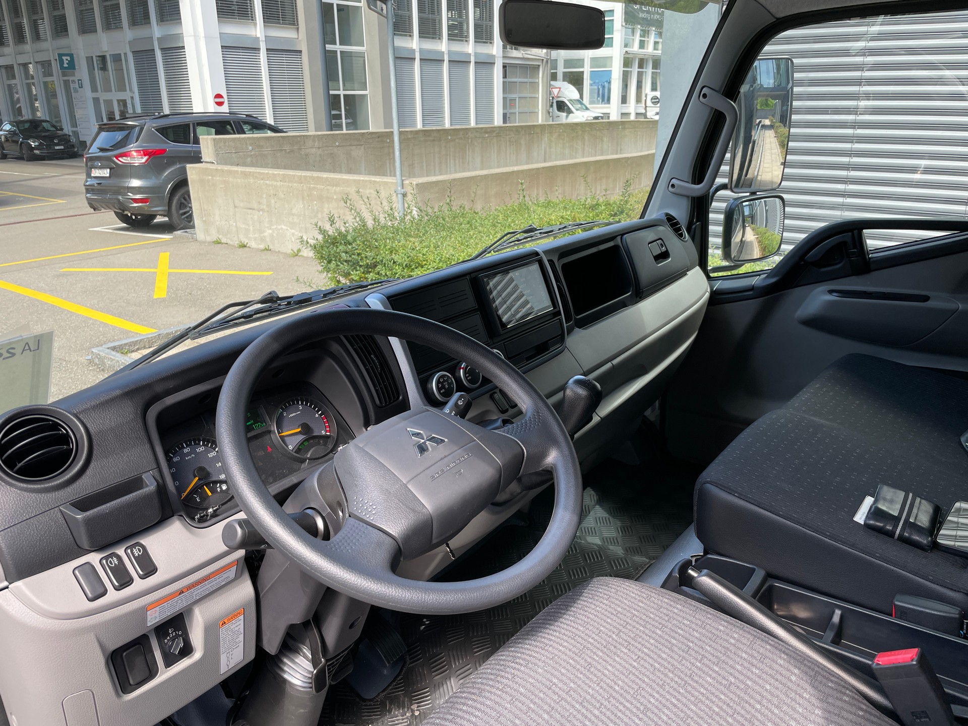 MITSUBISHI 3C15 Hinter-Kipper mit StauboxAHK-image-11