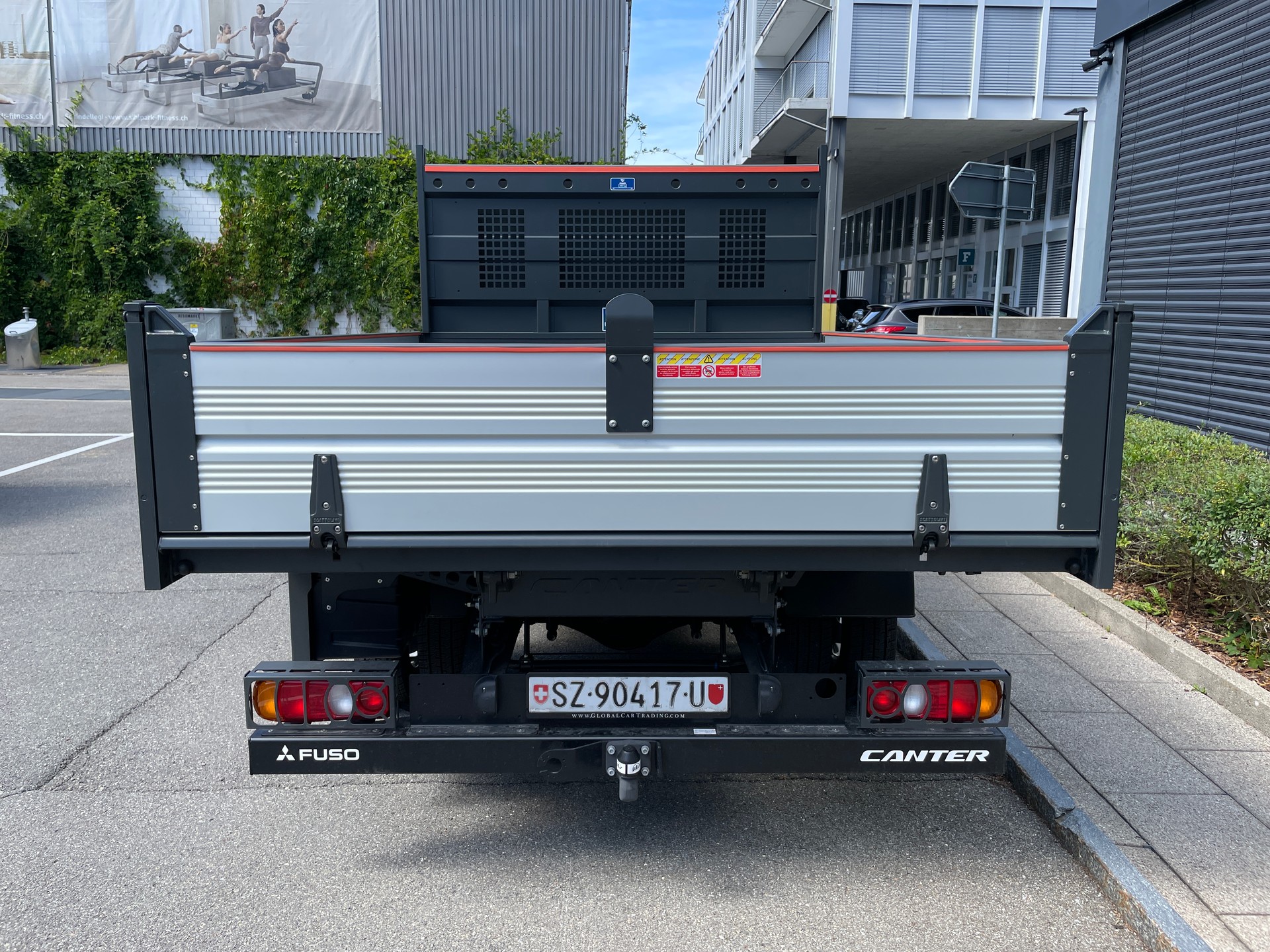 MITSUBISHI 3C15 Hinter-Kipper mit StauboxAHK-image-5