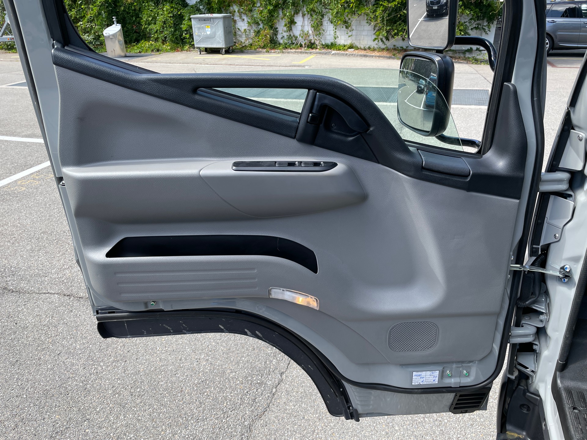 MITSUBISHI 3C15 Hinter-Kipper mit StauboxAHK-image-12