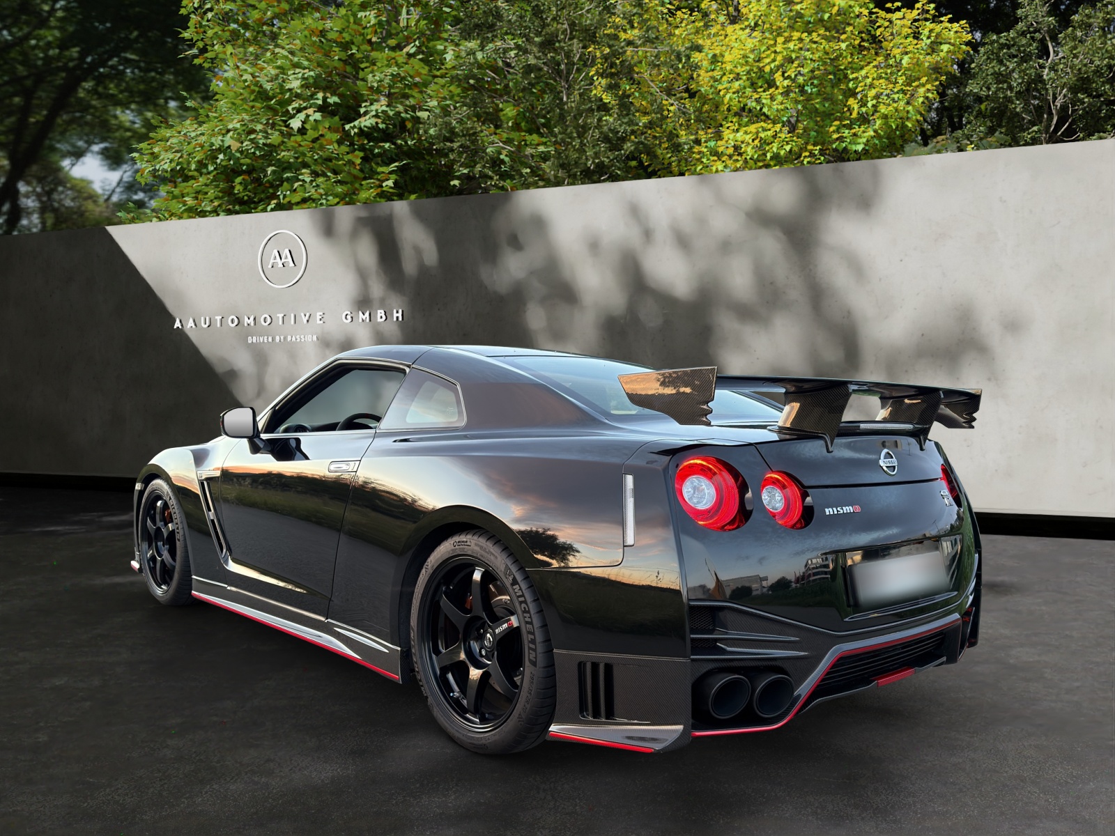 NISSAN Nismo-showroom-element-3