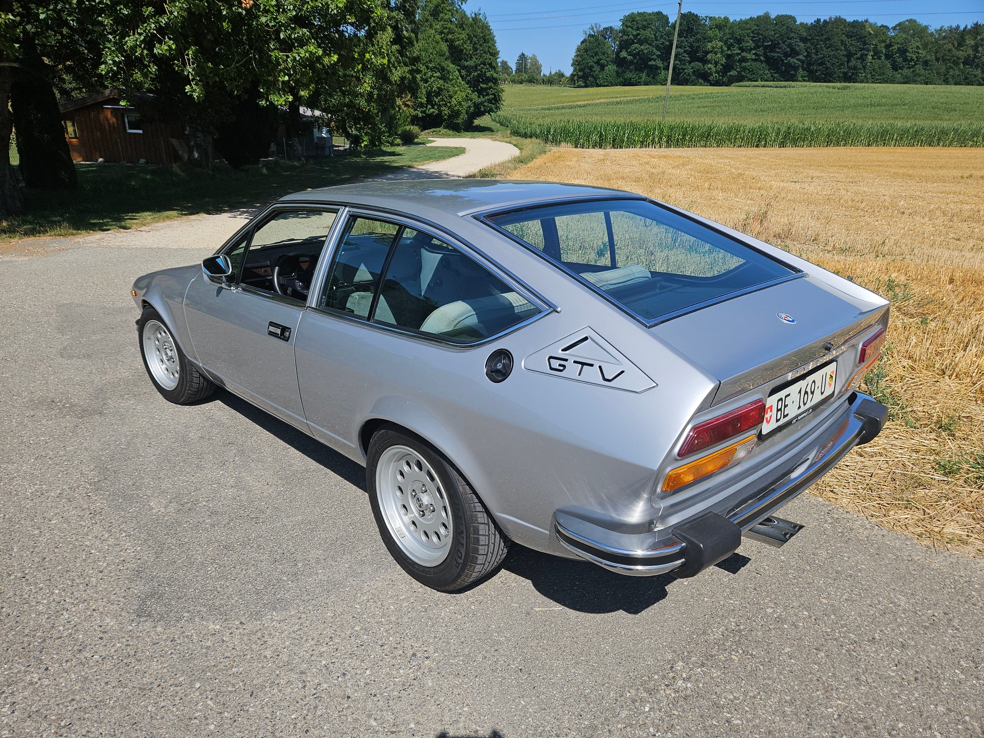ALFA ROMEO GTV 2.0-image-1