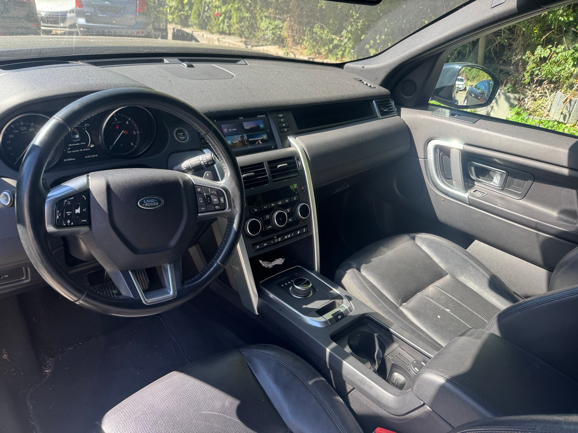 LAND ROVER Discovery Sport 2.0 TD4 HSE AT9-image-8