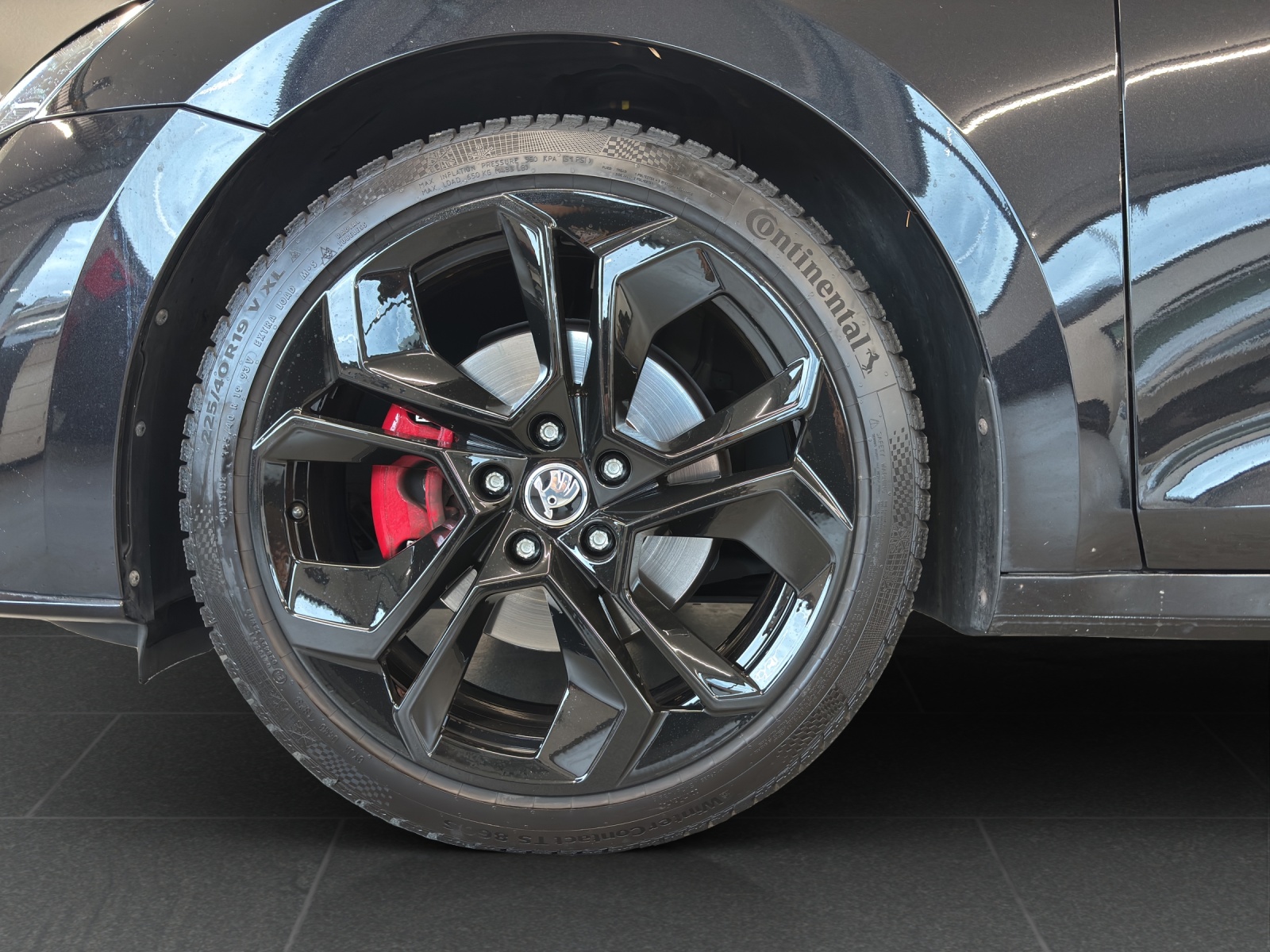 SKODA Octavia Combi 2.0 TDI DSG RS 4x4 mit fortl. Werksgarantie, AHK-Vorbereitung & Rückfahrkamera-image-10