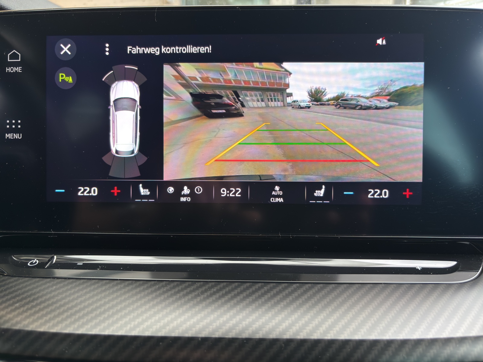 SKODA Octavia Combi 2.0 TDI DSG RS 4x4 mit fortl. Werksgarantie, AHK-Vorbereitung & Rückfahrkamera-image-18