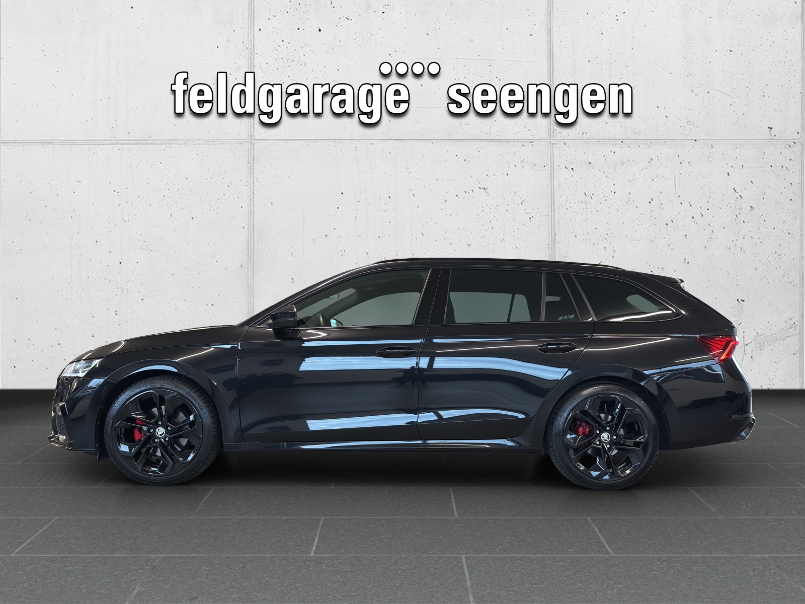 SKODA Octavia Combi 2.0 TDI DSG RS 4x4 mit fortl. Werksgarantie, AHK-Vorbereitung & Rückfahrkamera-image-1