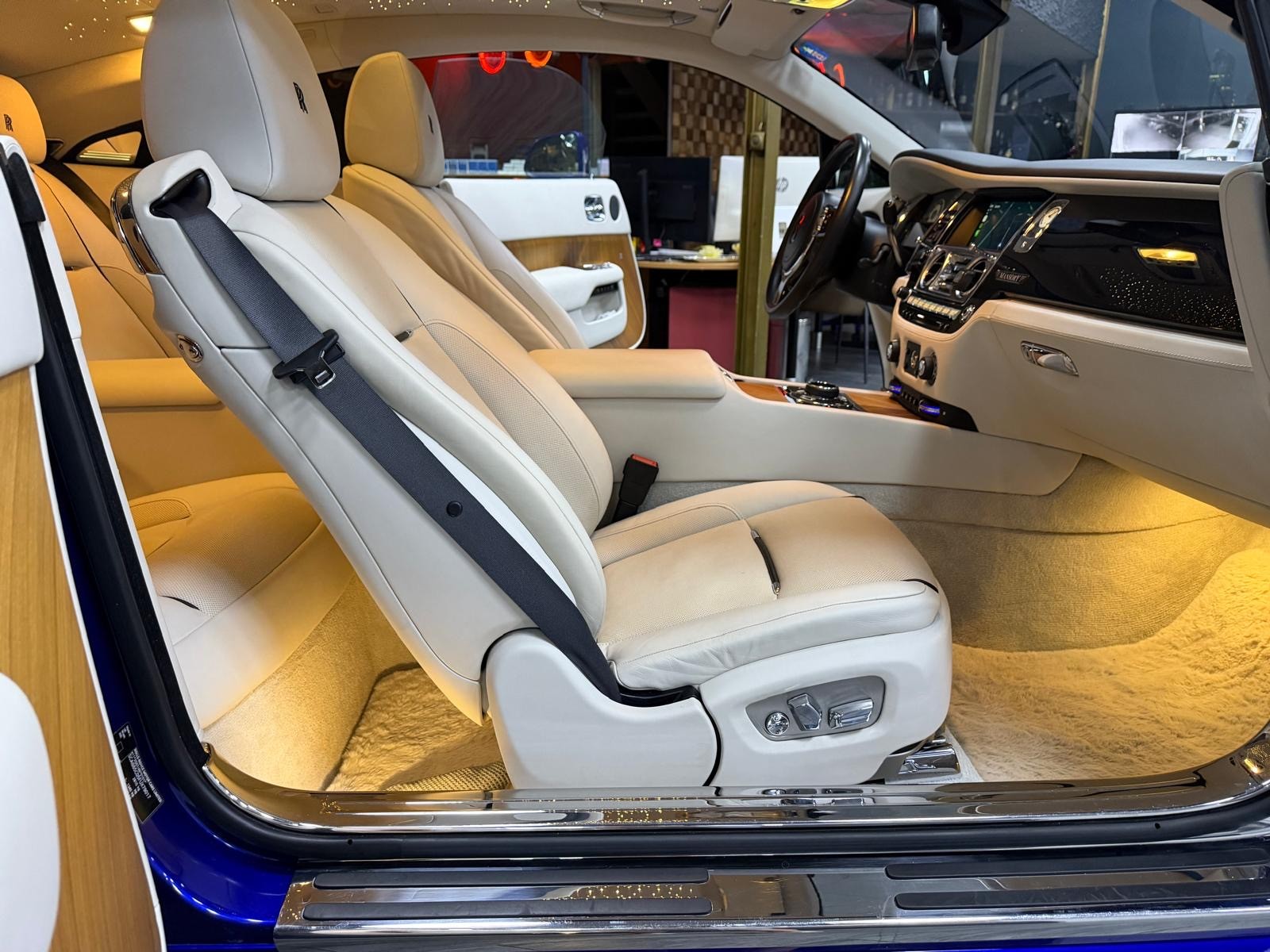 ROLLS-ROYCE Wraith 6.6 V12-image-16
