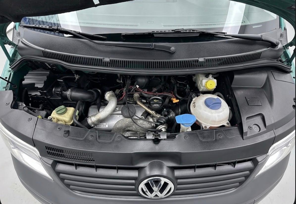 VW 2.5 TDI 131 CV-image-9