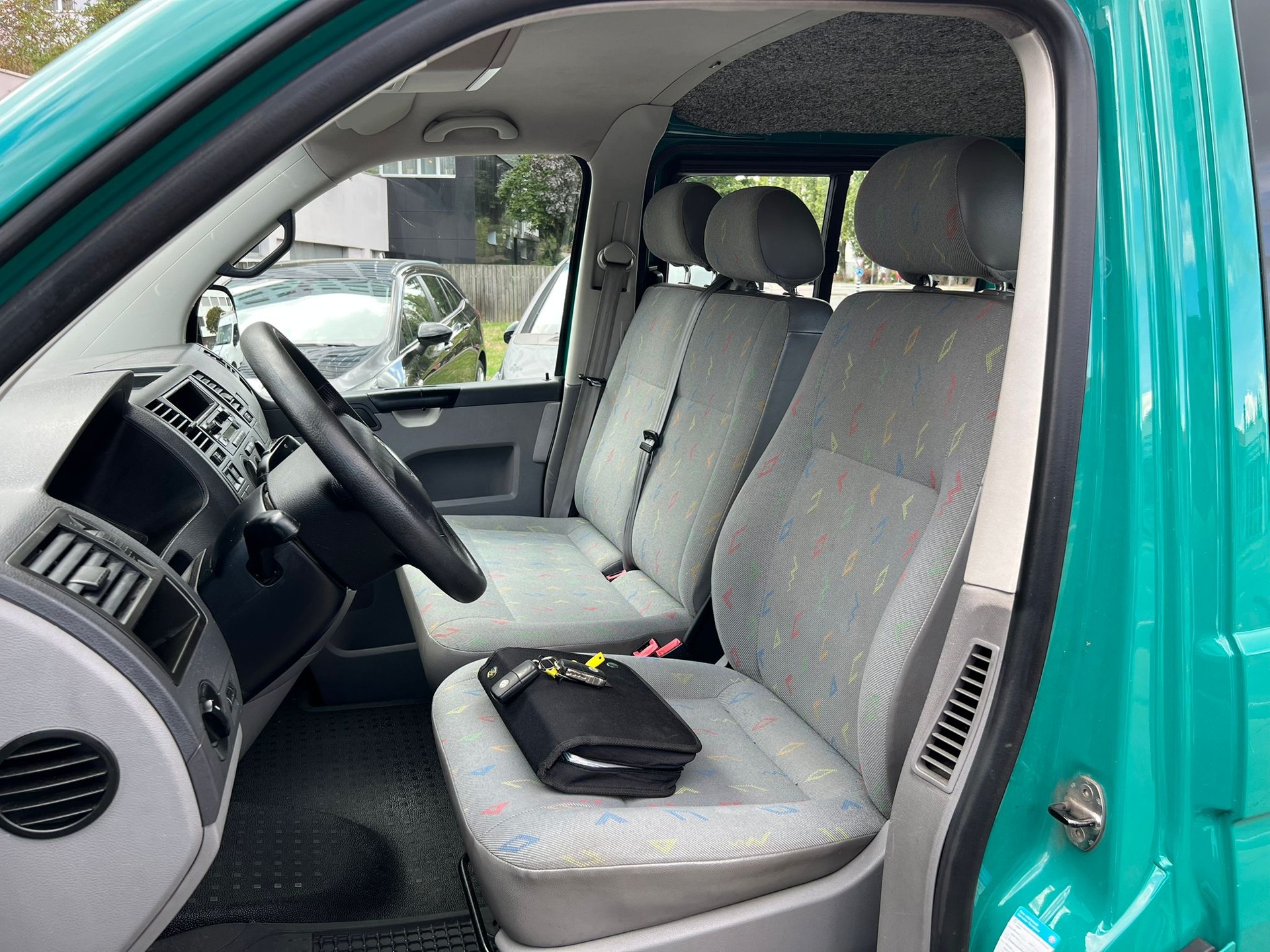 VW 2.5 TDI 131 CV-image-7