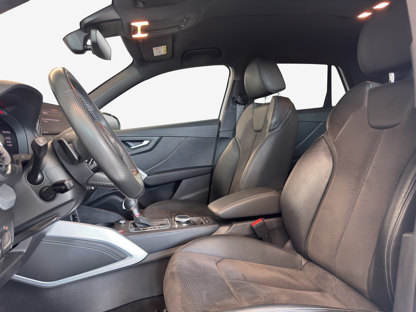 AUDI SQ2 TFSI quattro S-tronic-image-7