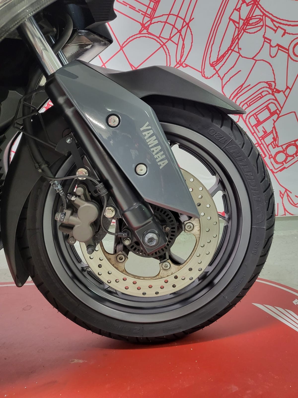 YAMAHA X-Max 300 Tech Max-showroom-element-3
