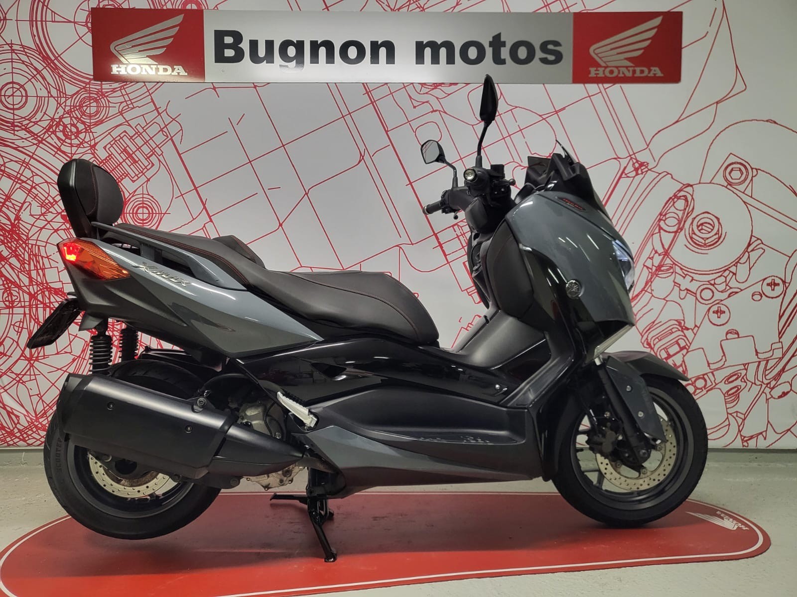 YAMAHA X-Max 300 Tech Max