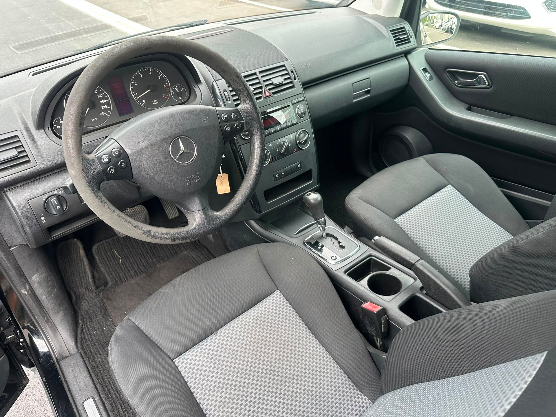 MERCEDES-BENZ A 170 Classic-image-8