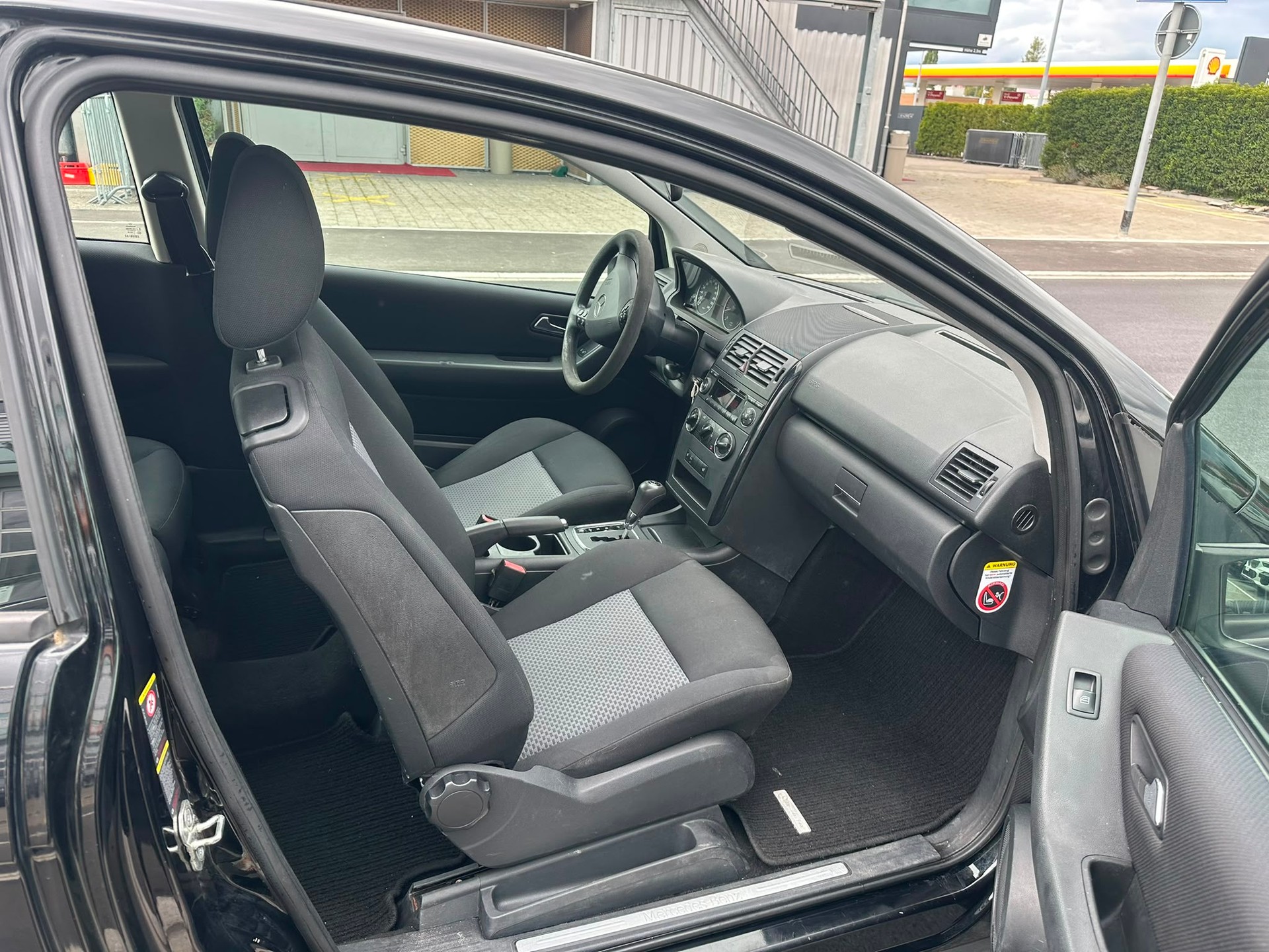 MERCEDES-BENZ A 170 Classic-image-12