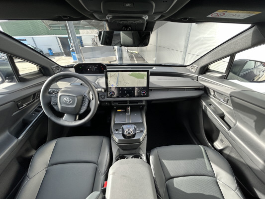 TOYOTA bZ4X Premium 73,1 kWh AWD-image-5